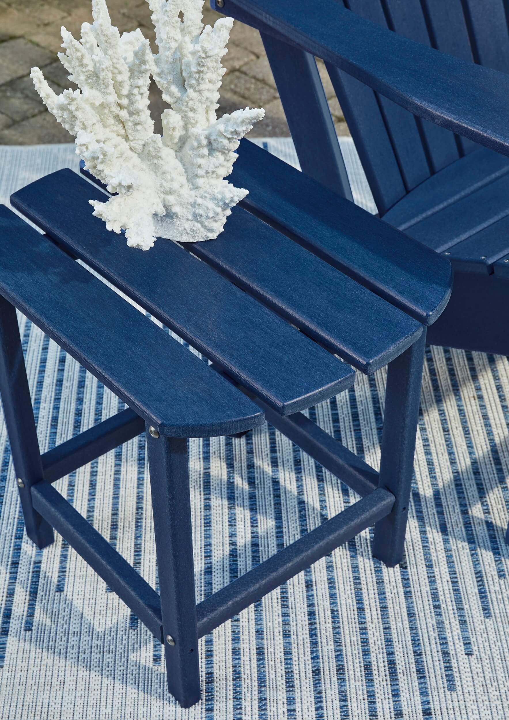 Sundown Treasure Outdoor High-Density Polyethylene End Table