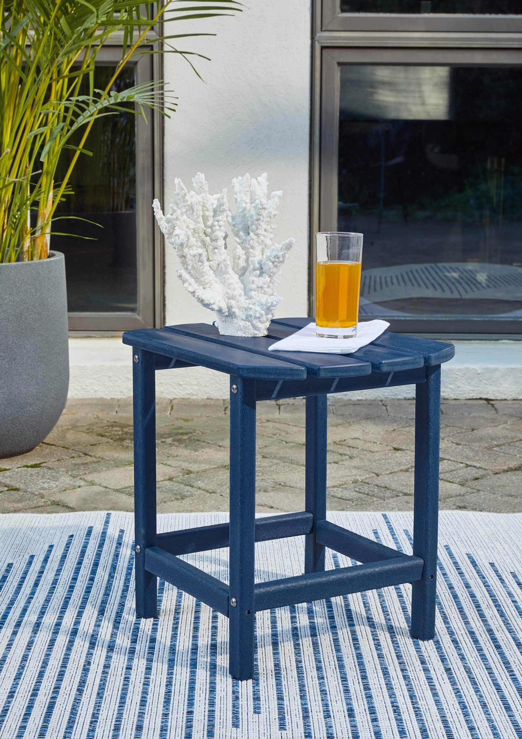 Sundown Treasure High-Density Polyethylene Outdoor End Table