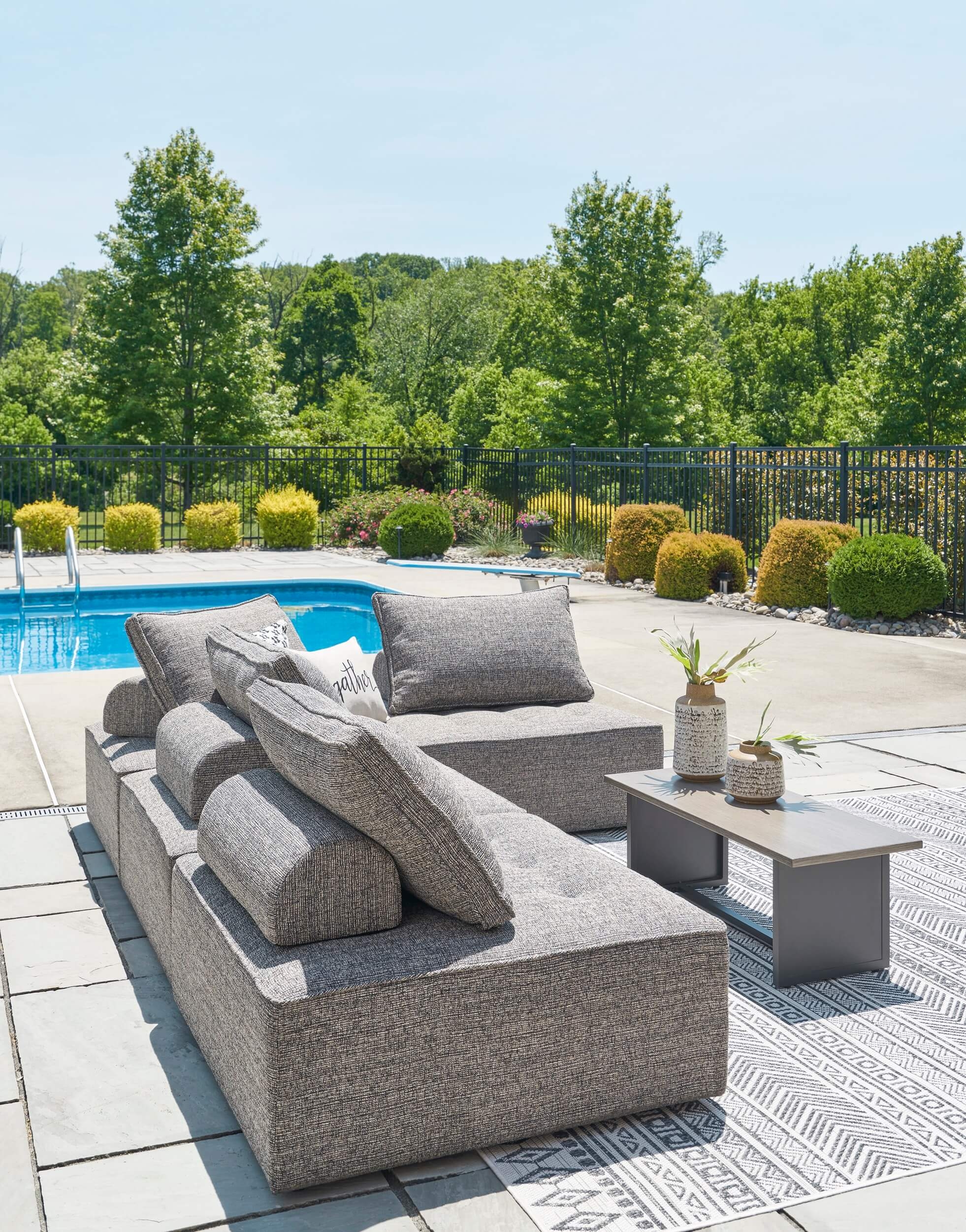 Bree Zee Outdoor 5-Piece Sectional