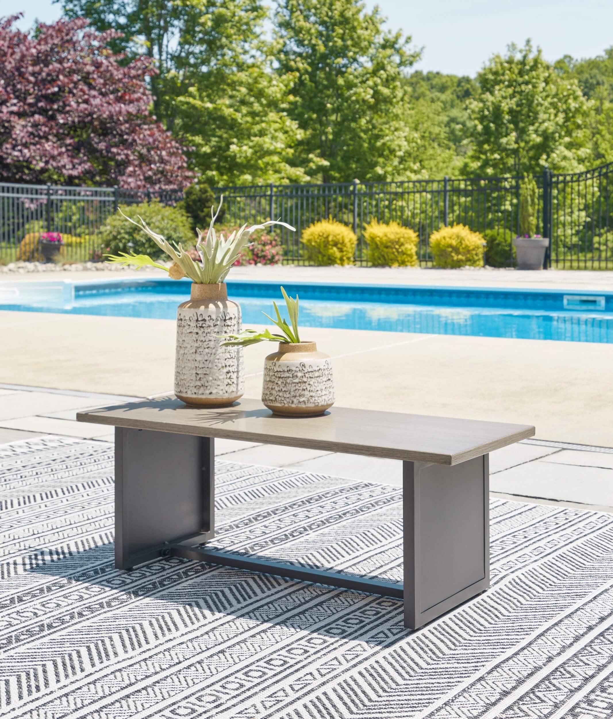 Outdoor Kantana End Table