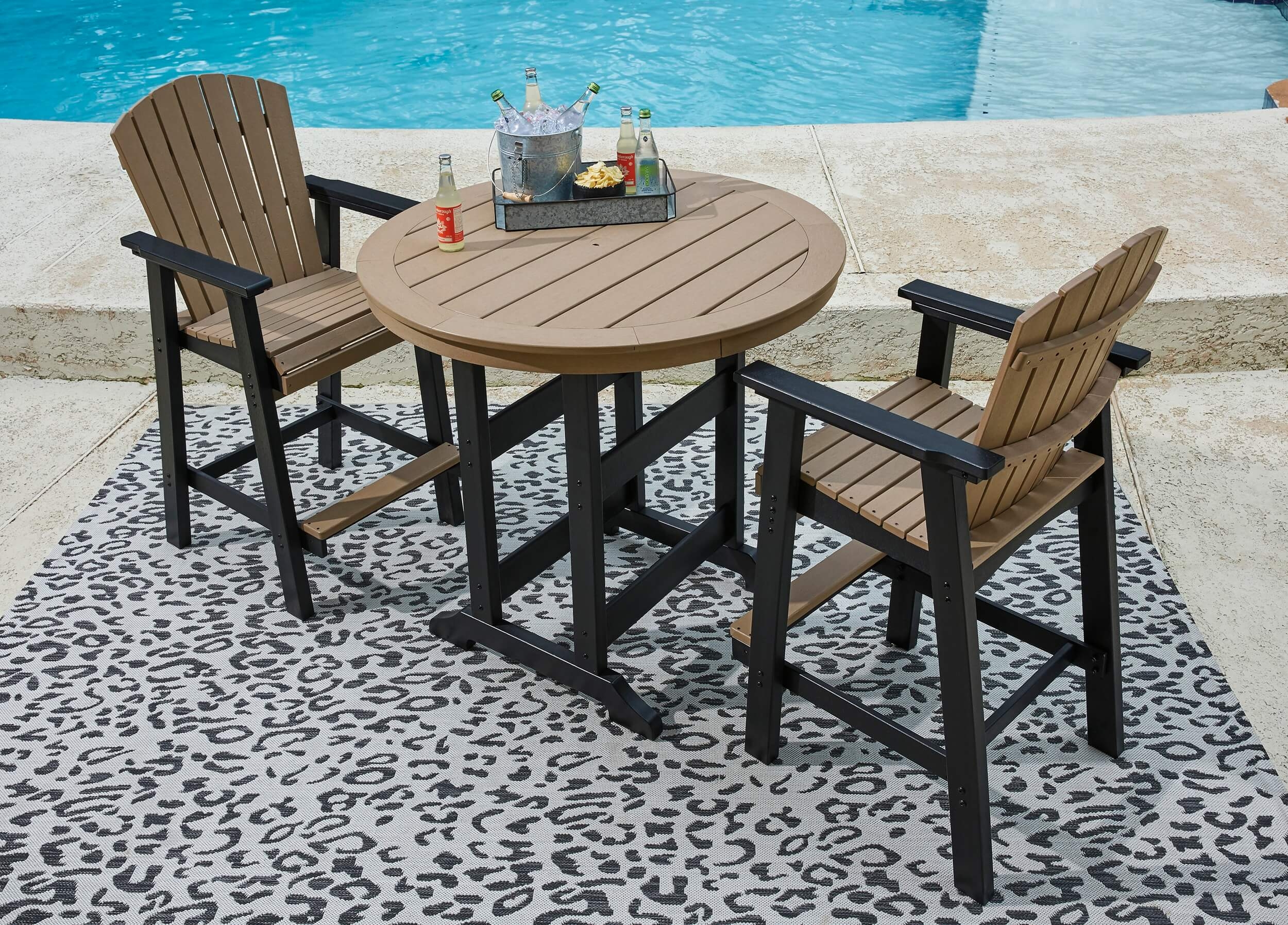 Fairen Trail Outdoor High-Density Polyethylene Round Bar Table