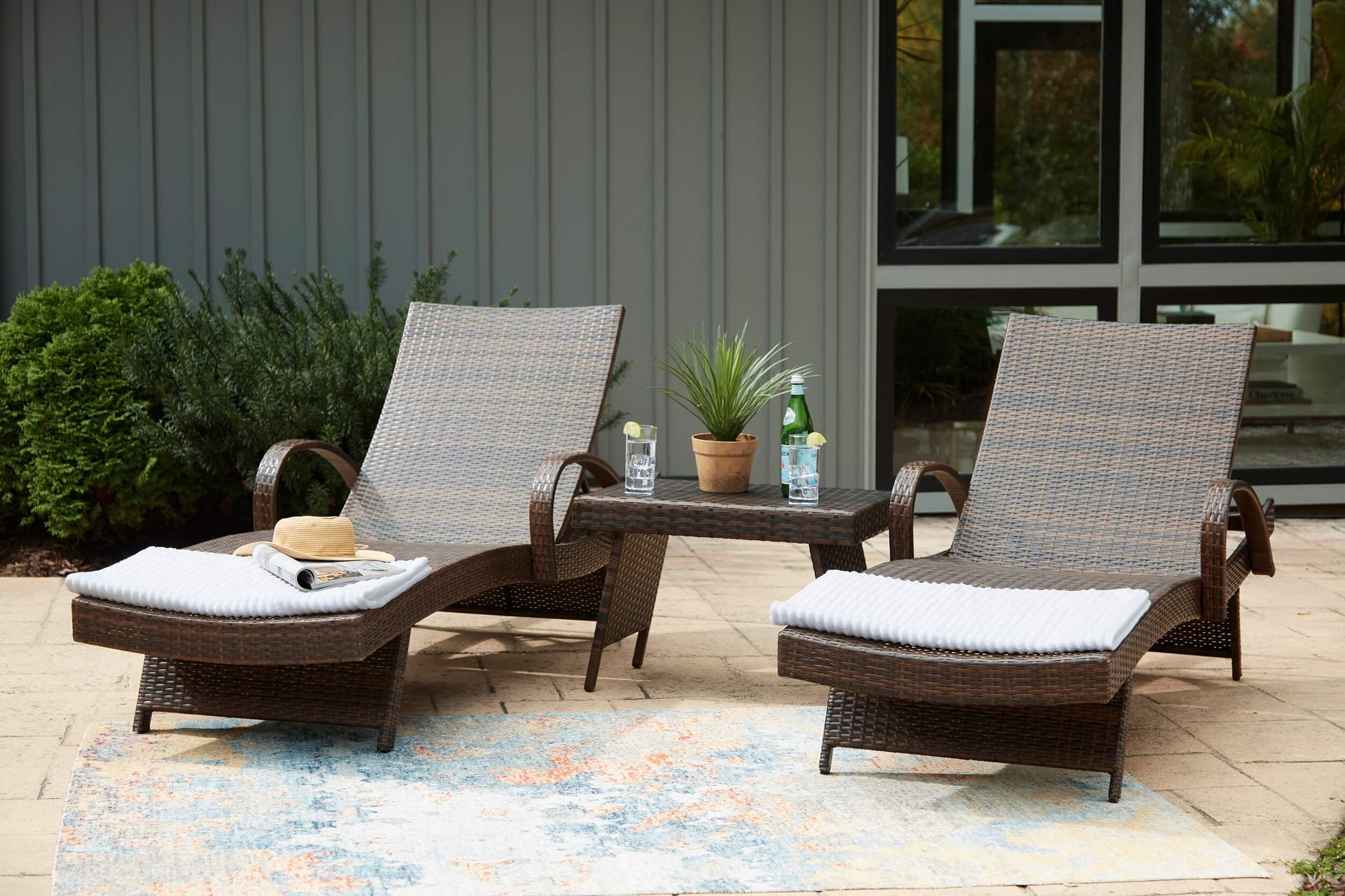 Kantana Outdoor Resin Wicker Chaise Lounge Patio Set