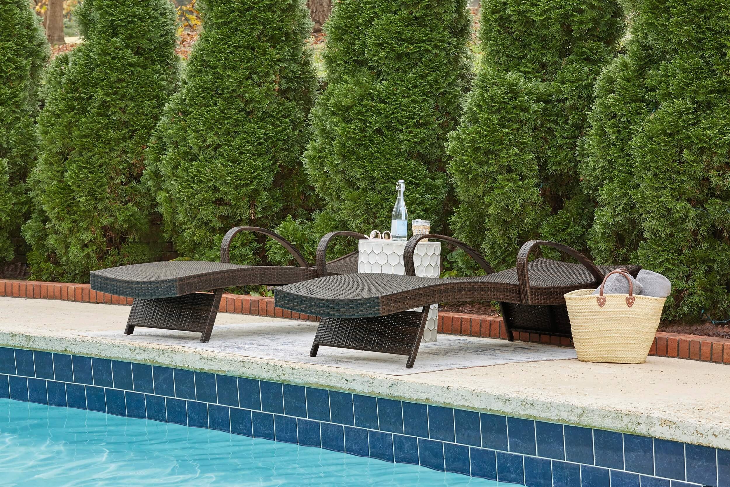 Kantana Outdoor Resin Wicker Chaise Lounge Patio Set