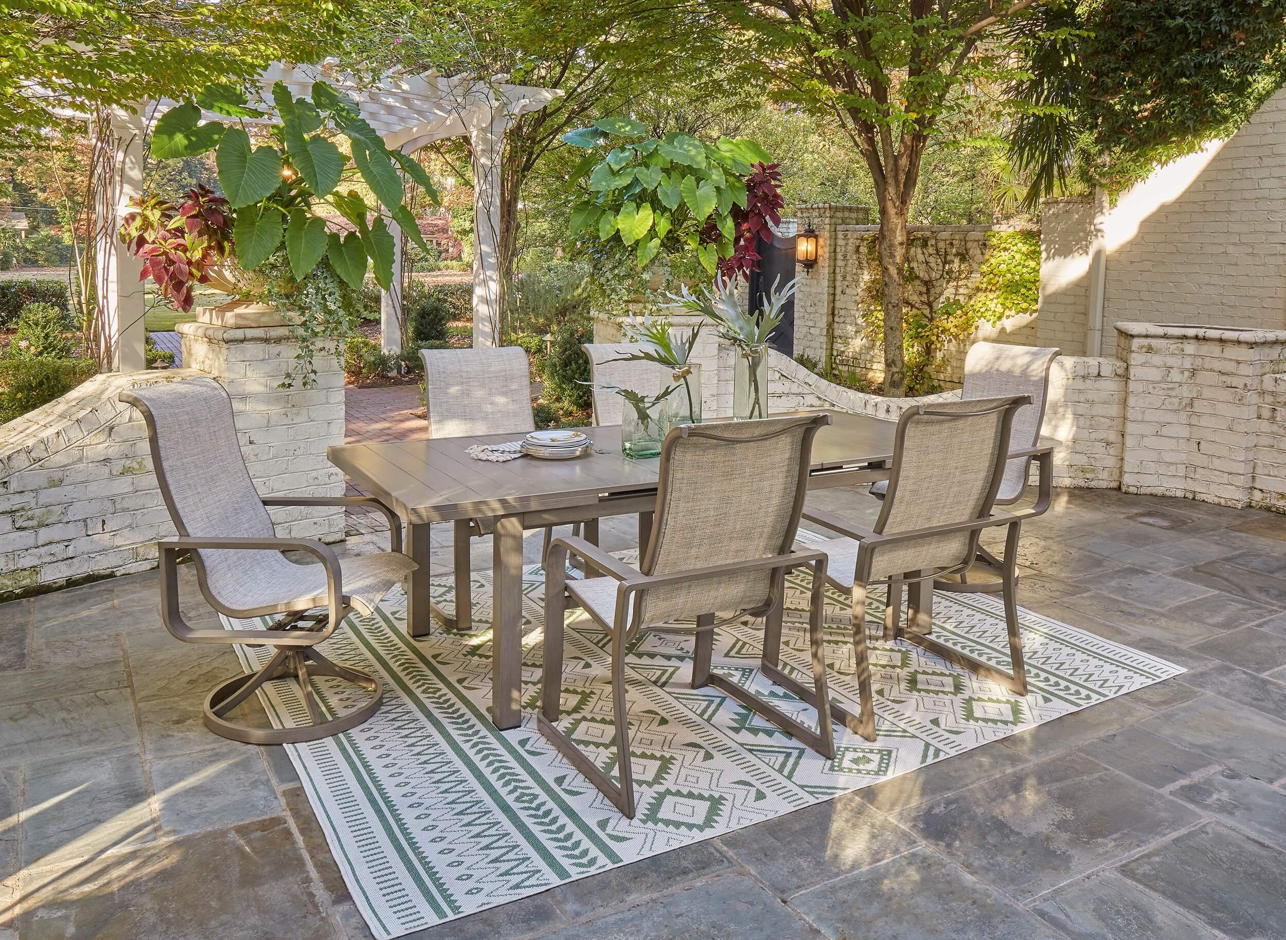 Beach Front Outdoor Aluminum Extendable Patio Dining Set