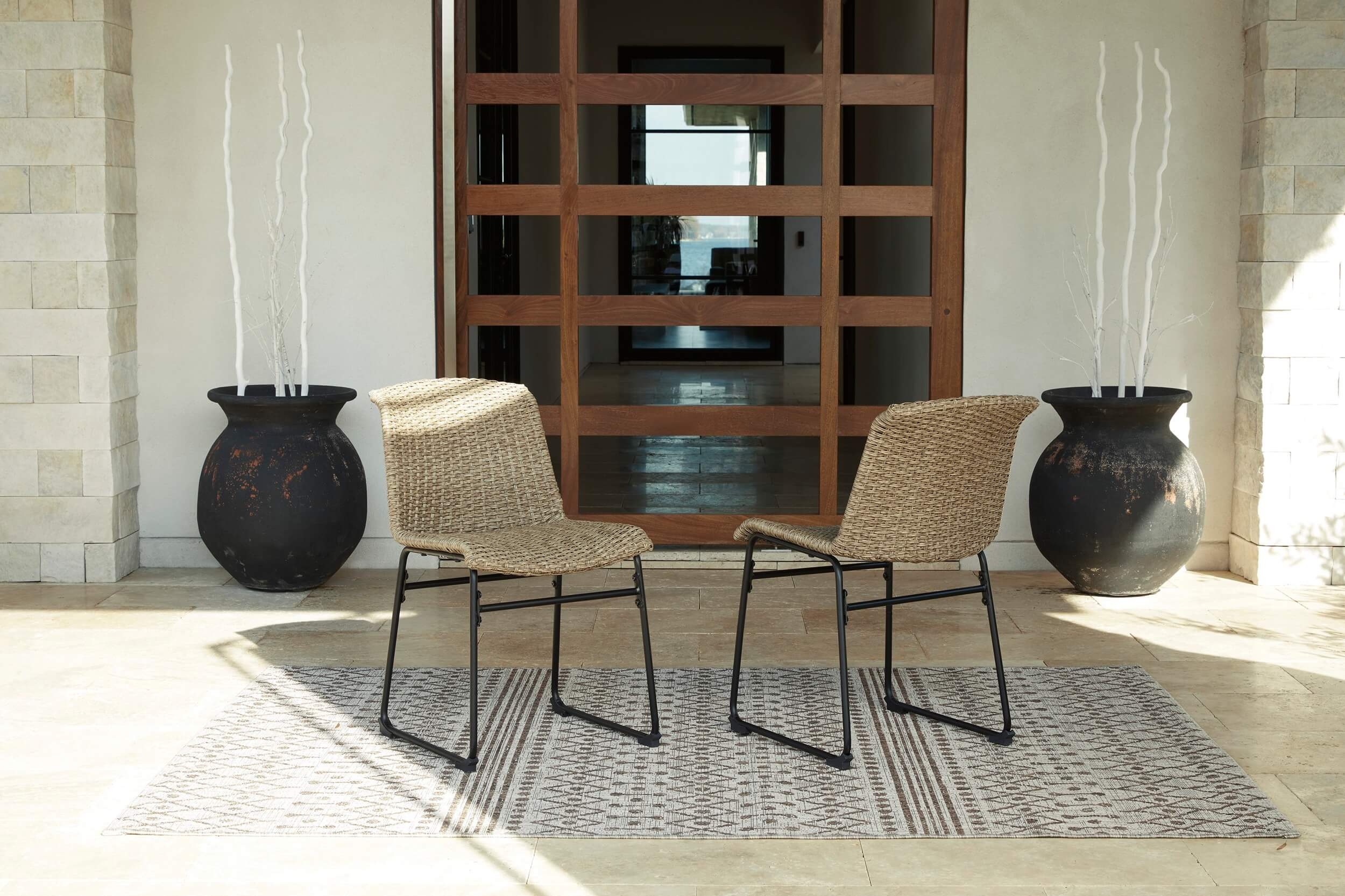 Amaris Outdoor Resin Round Patio Dining Set