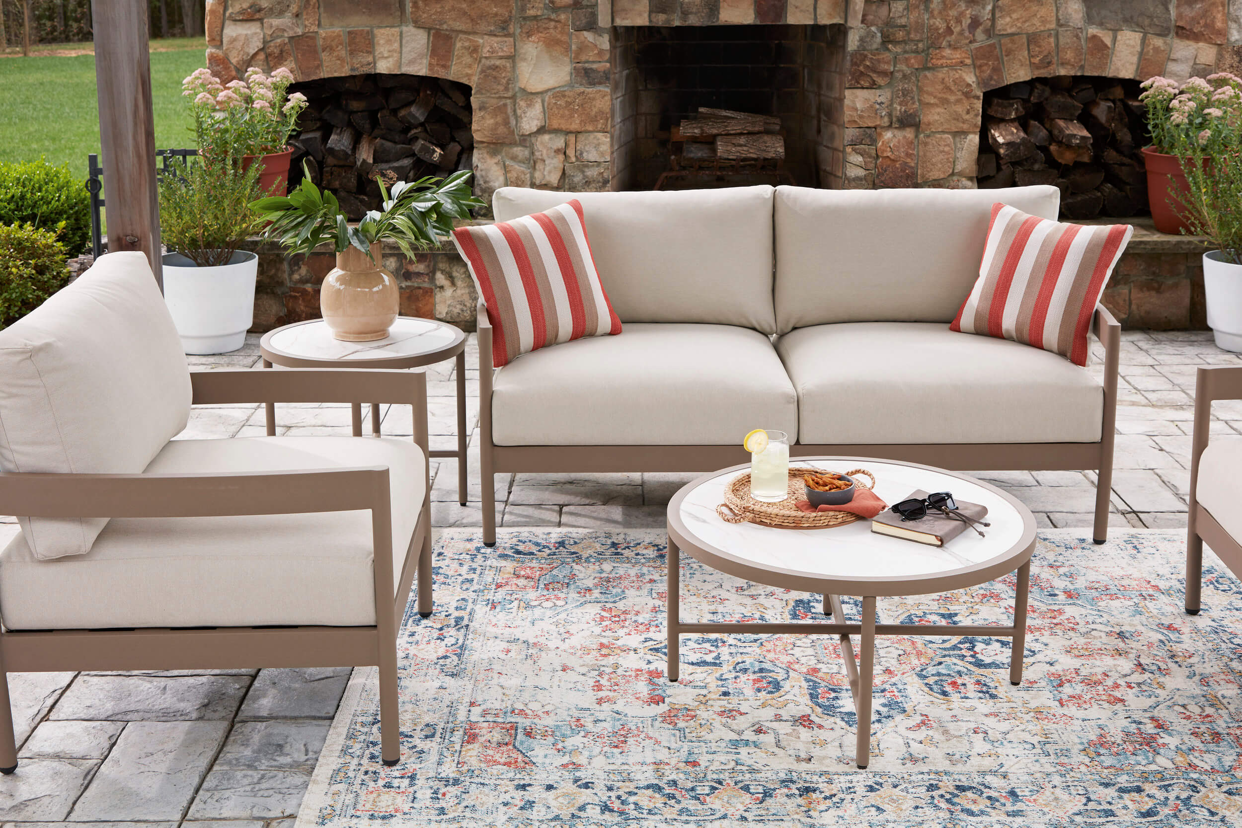 Bluff Trail Polyester/Aluminum 5-Piece Patio Set