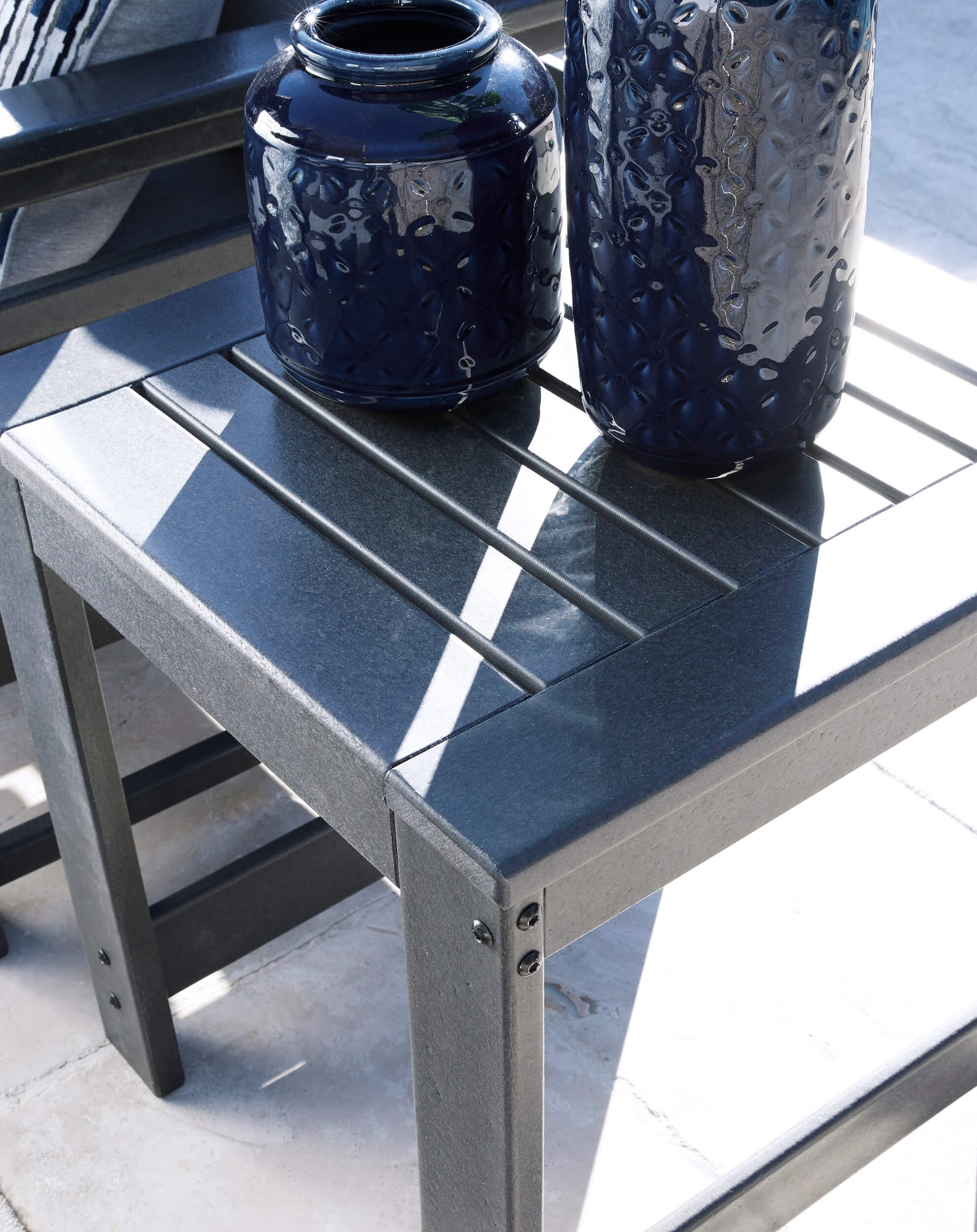 Amora Outdoor Nuvella Fabric/High-Density Polyethylene Set