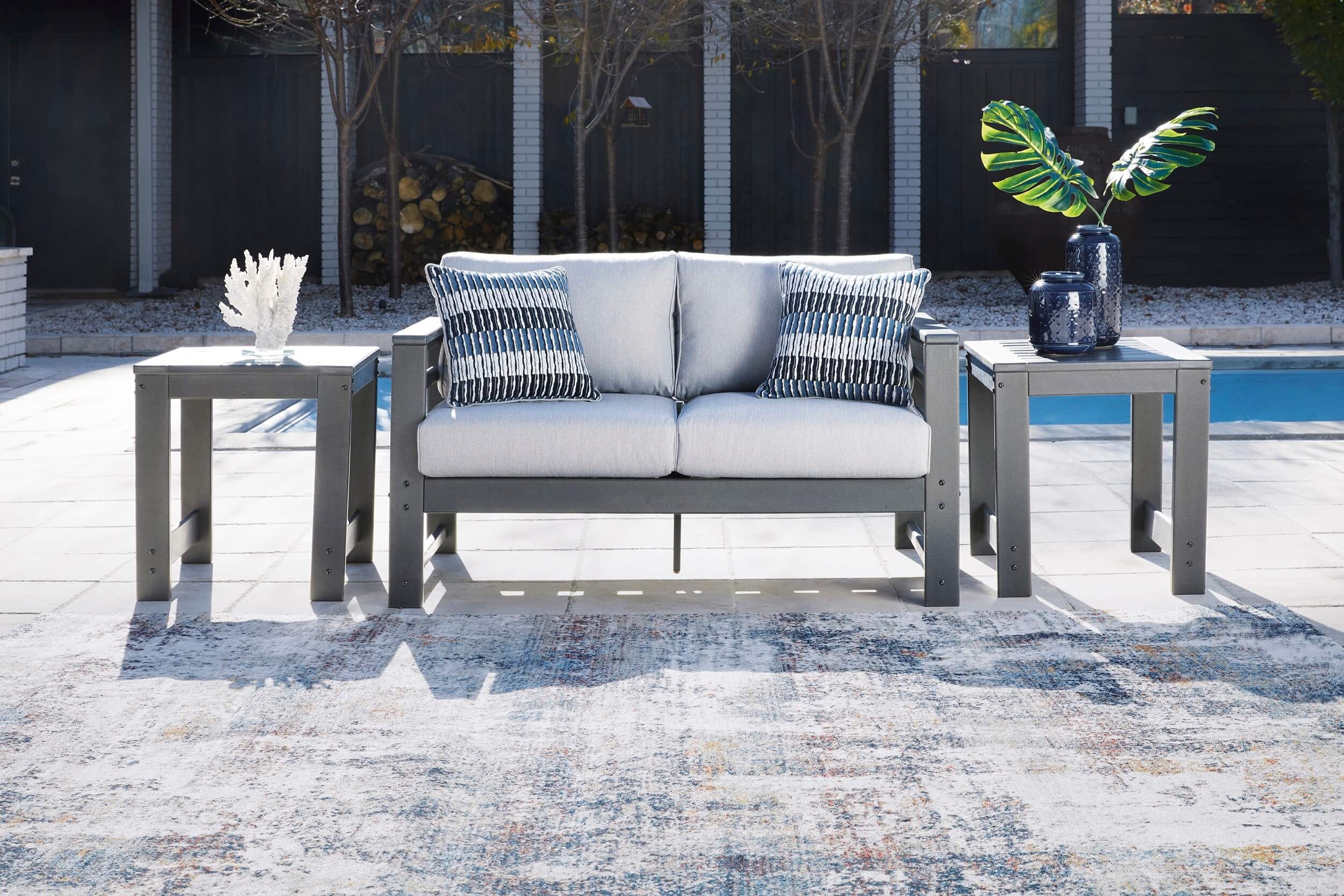 Amora Outdoor Nuvella Fabric/High-Density Polyethylene Set