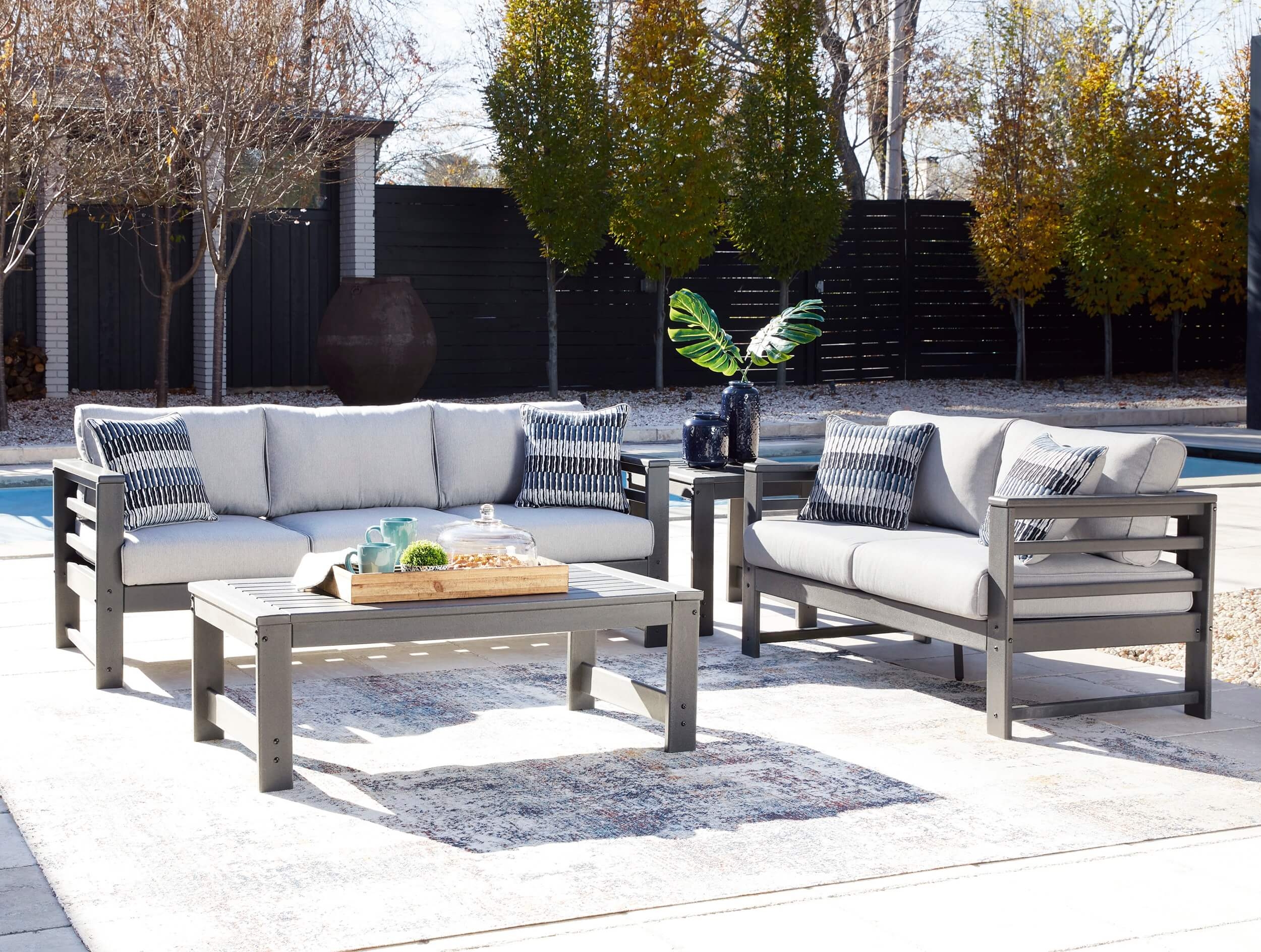 Amora Outdoor Nuvella Fabric/High-Density Polyethylene Set