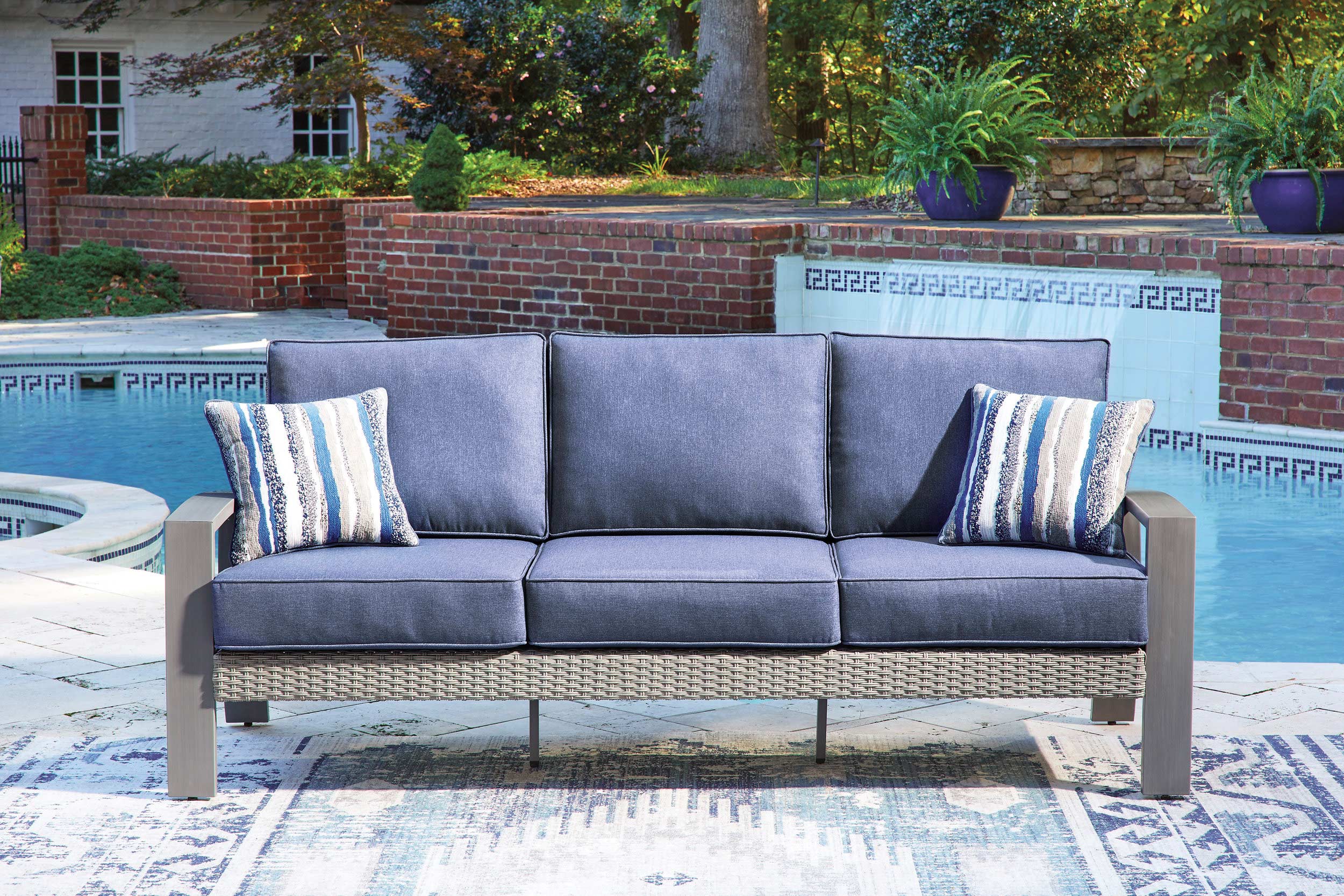 Half Moon Beach Resin Wicker/Aluminum Patio Set