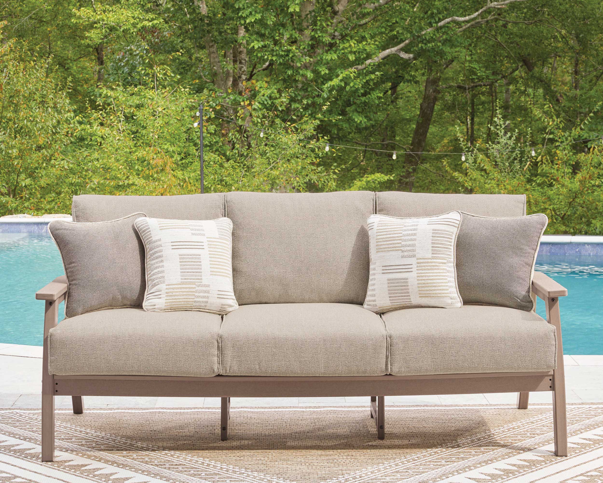 Grover Beach HDPE/Polyester Patio Set