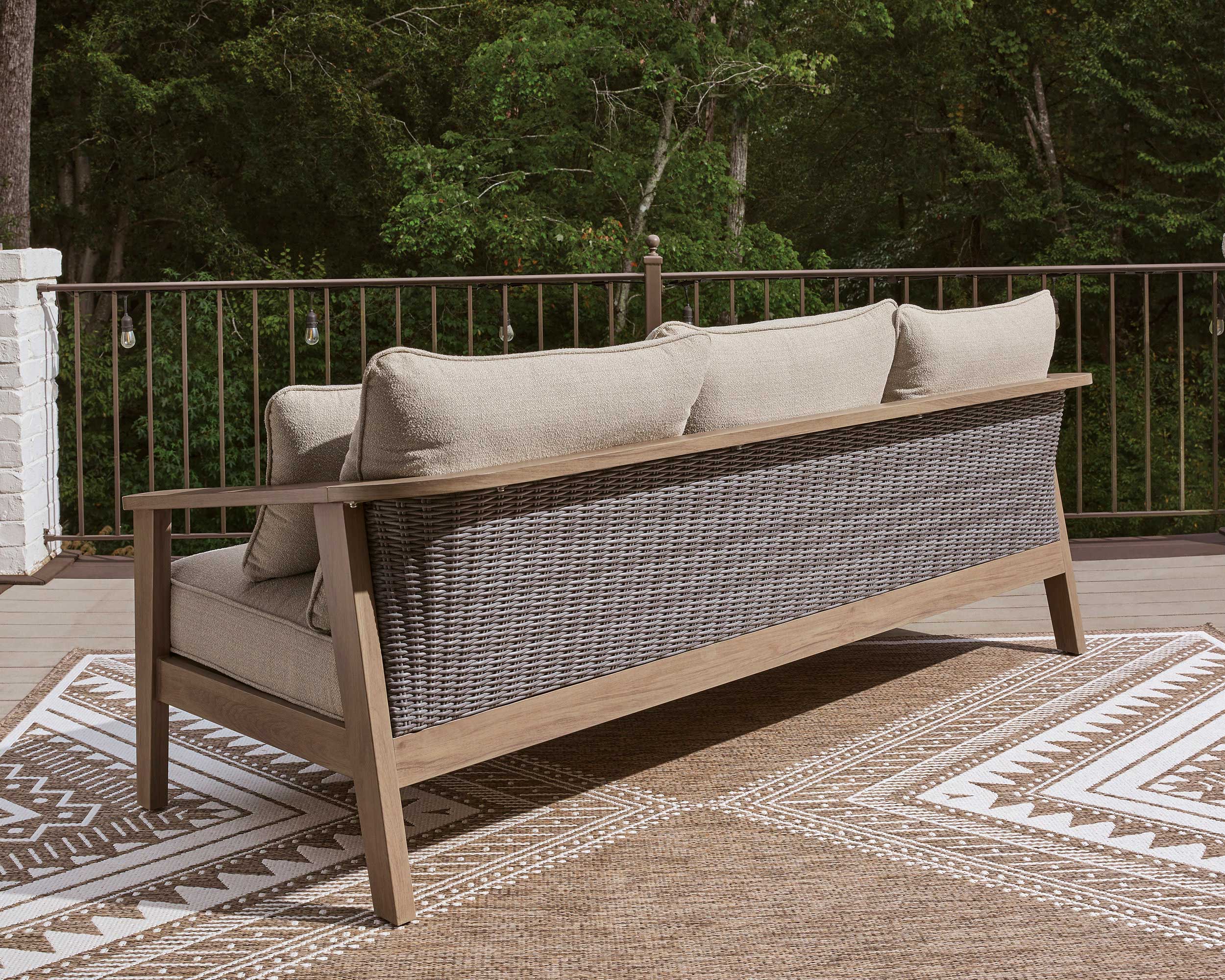 Harmony Headlands Aluminum/Polyester Sofa with Cushion