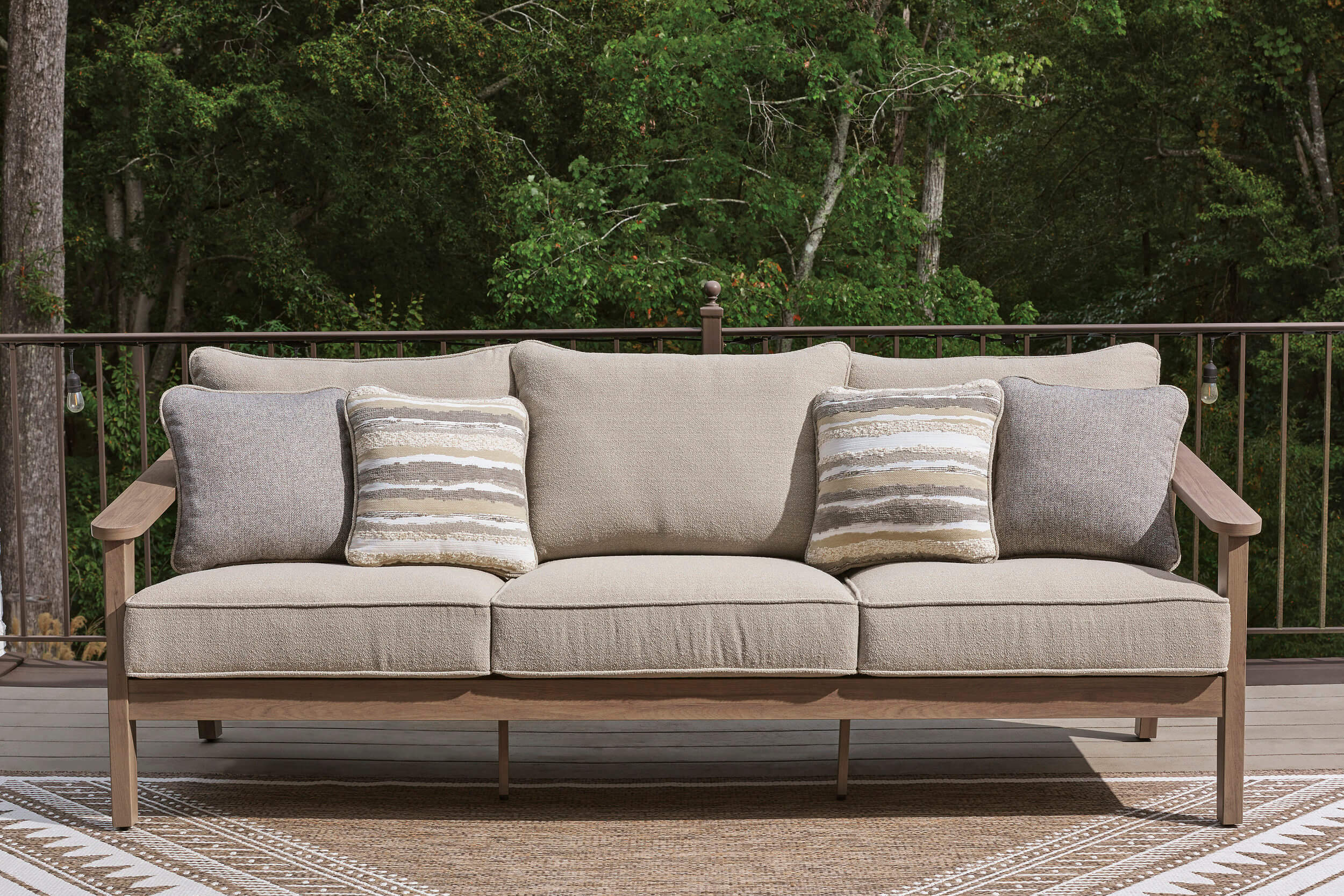 Harmony Headlands Aluminum/Polyester Patio Set
