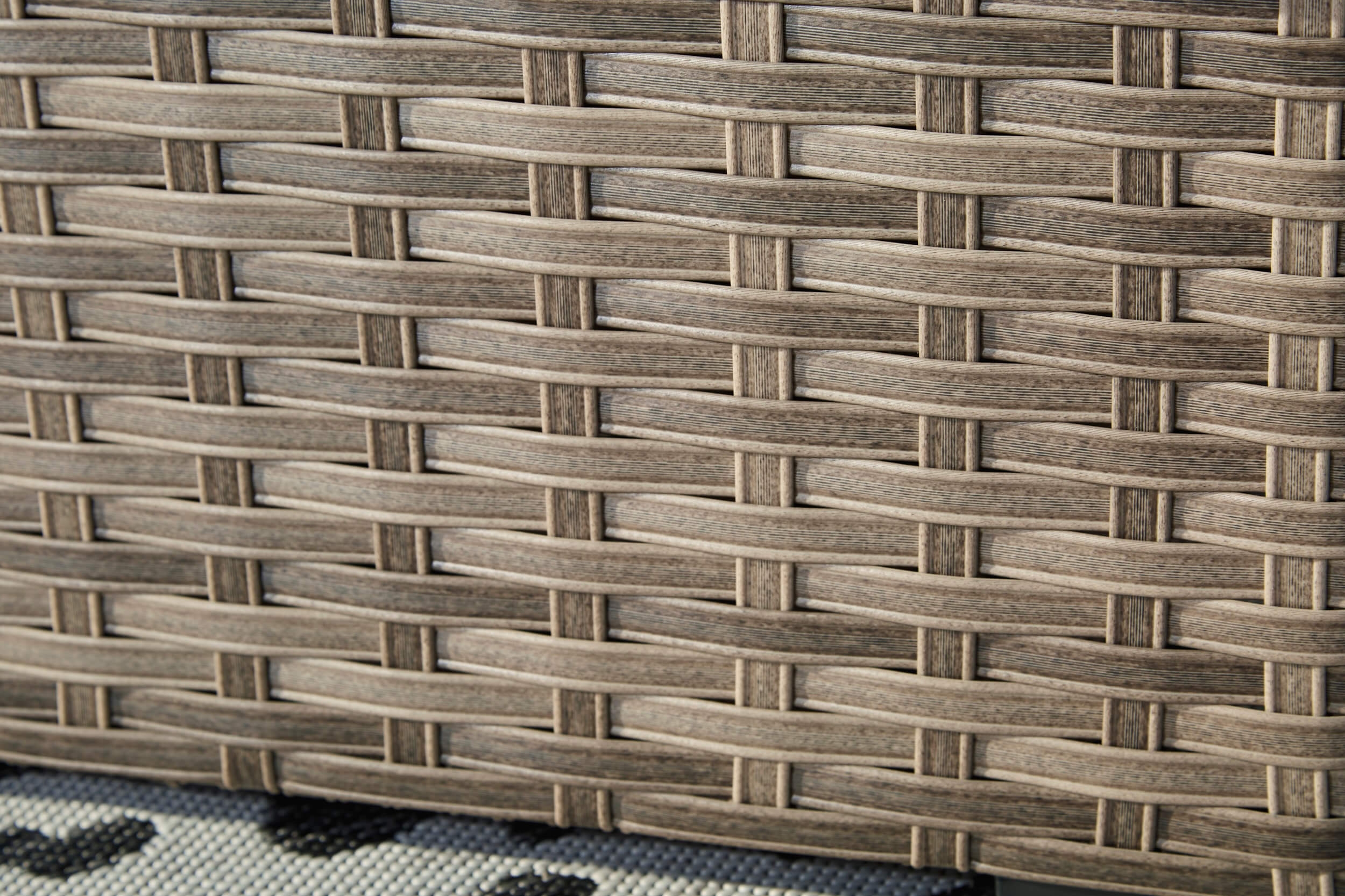 Calworth Outdoor Resin Wicker Console w/Drink Holders