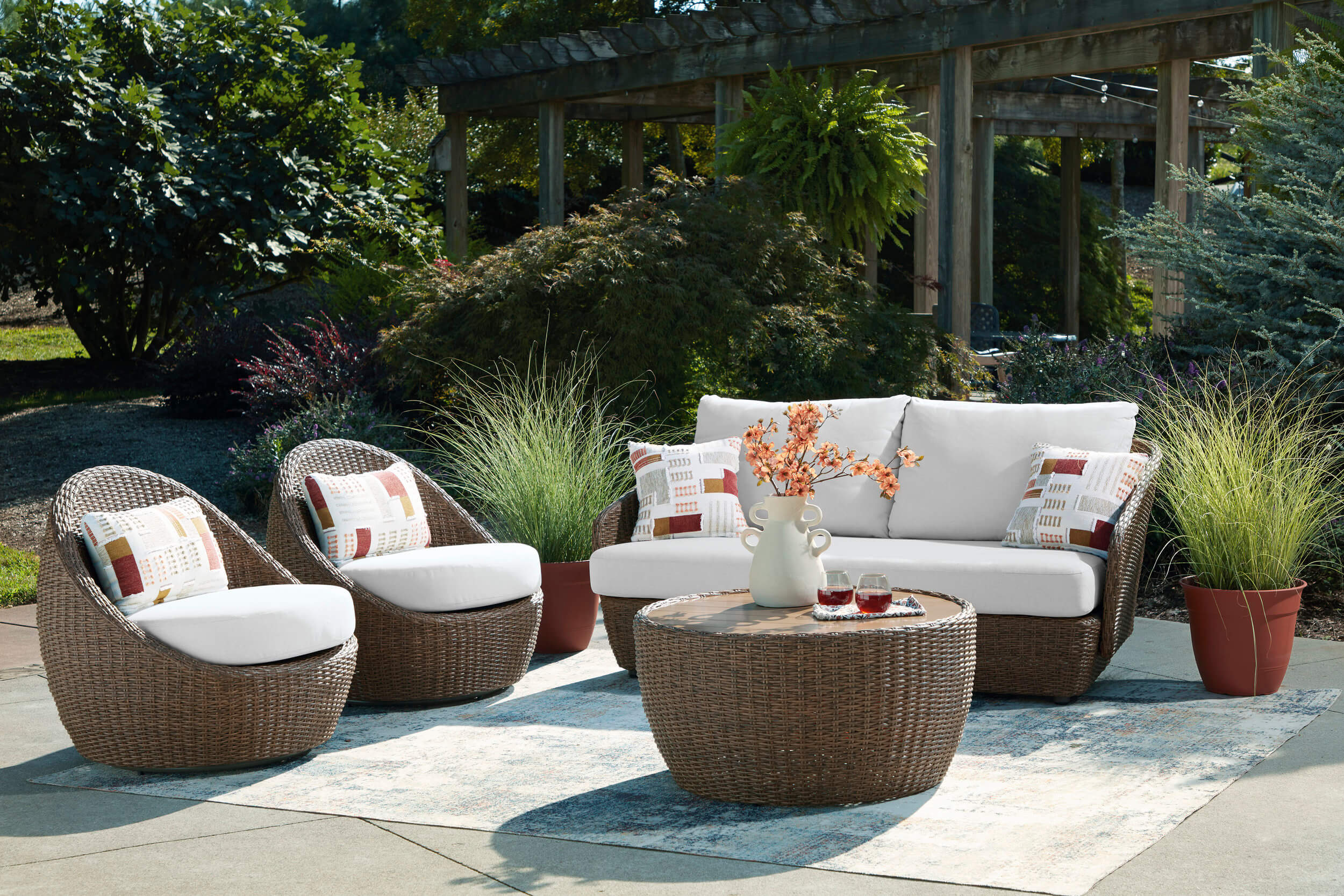 Double Point Resin Wicker 3-Piece Patio Set