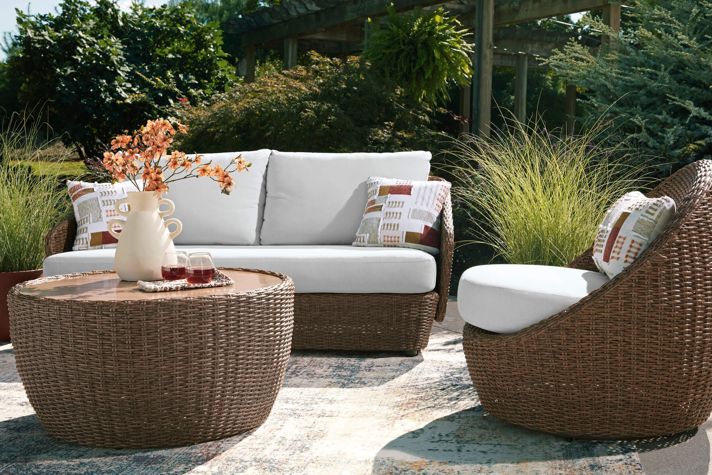 Double Point Resin Wicker 3-Piece Patio Set