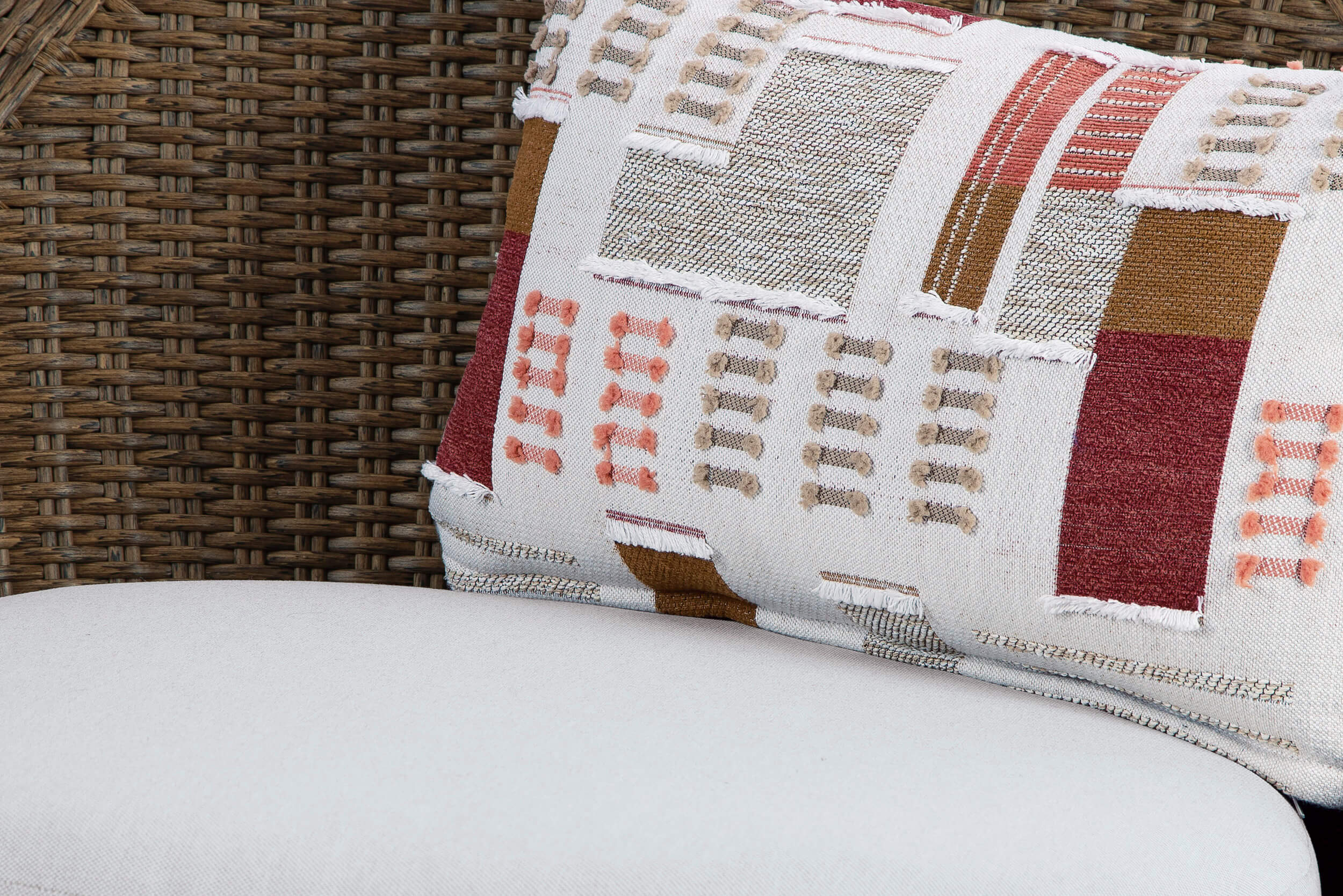 Double Point Resin Wicker 3-Piece Patio Set