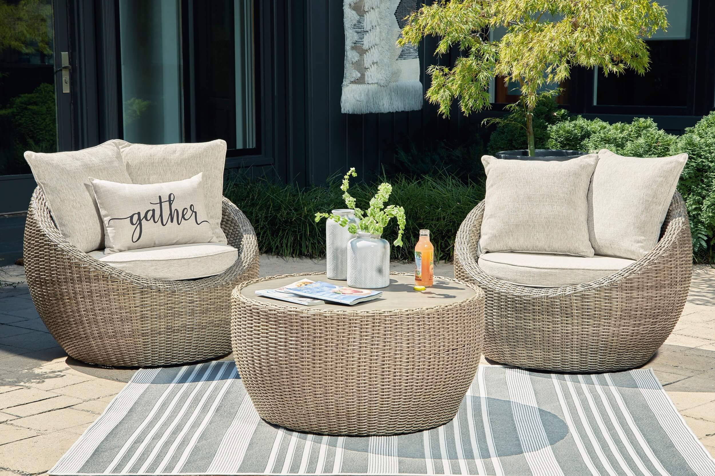 Danson Outdoor Aluminum Top/Resin Wicker Round Coffee Table