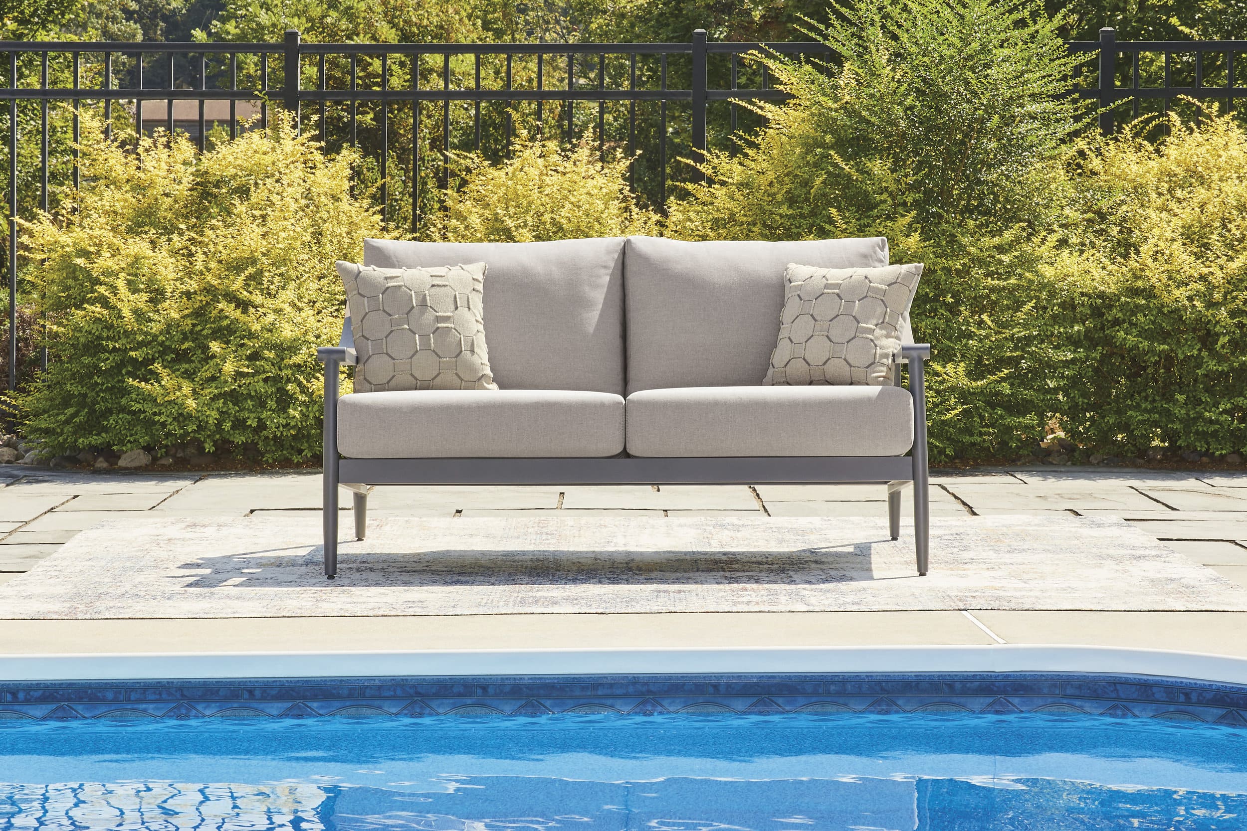 Ocean Beach Aluminum/Polyester Loveseat with Cushion