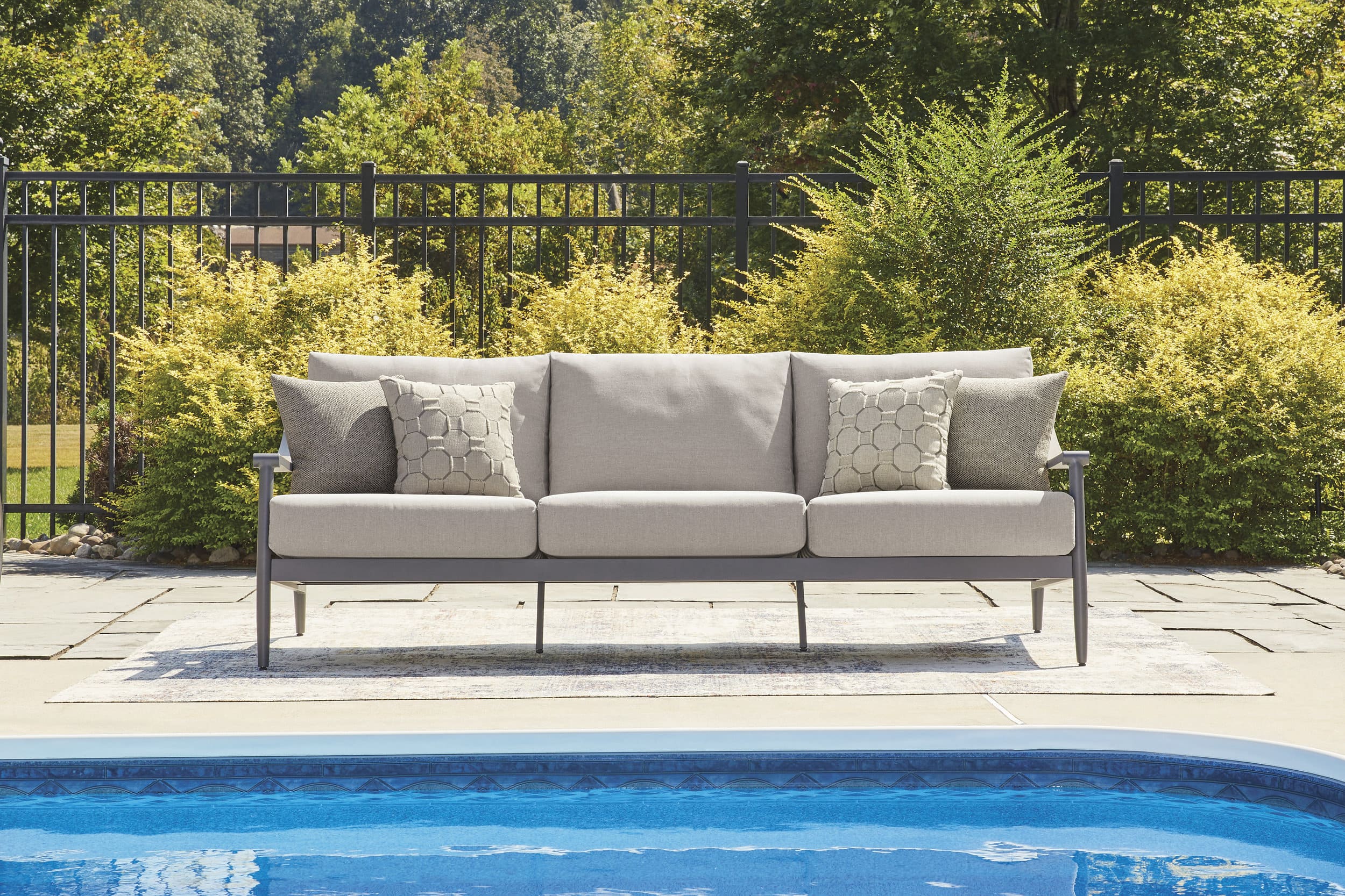 Ocean Beach Aluminum/Polyester Sofa with Cushion