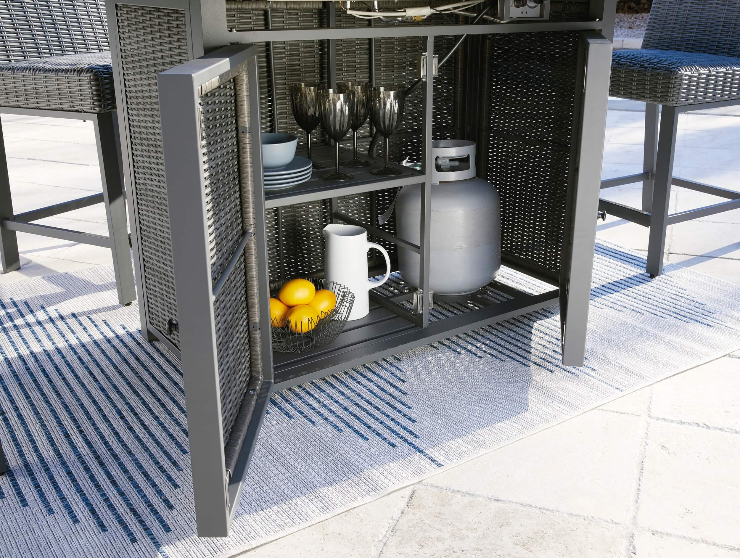 Palazzo Outdoor Resin Wicker Bar Table Set w/Fire Pit
