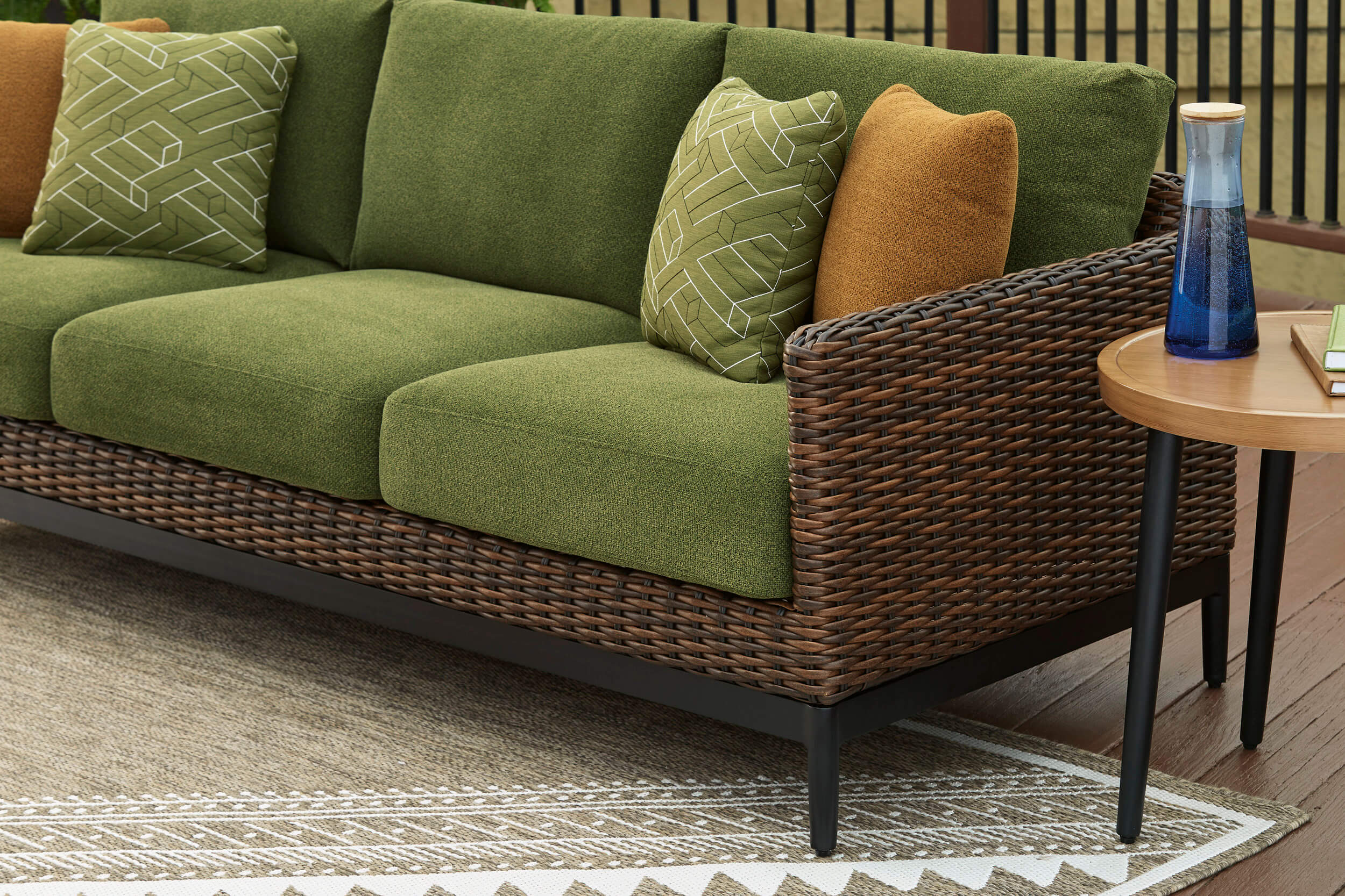 Horizon Hall Resin Wicker/Aluminum Sofa with Cushion