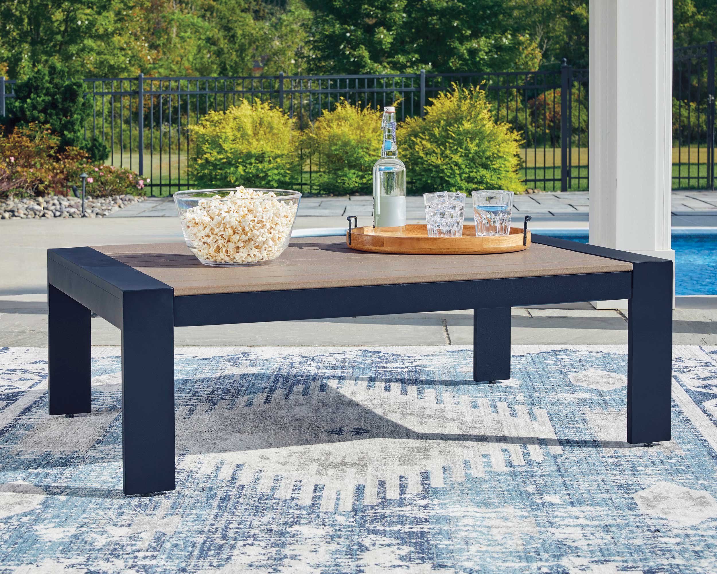 East Beach HDPE/Polyester Patio Set