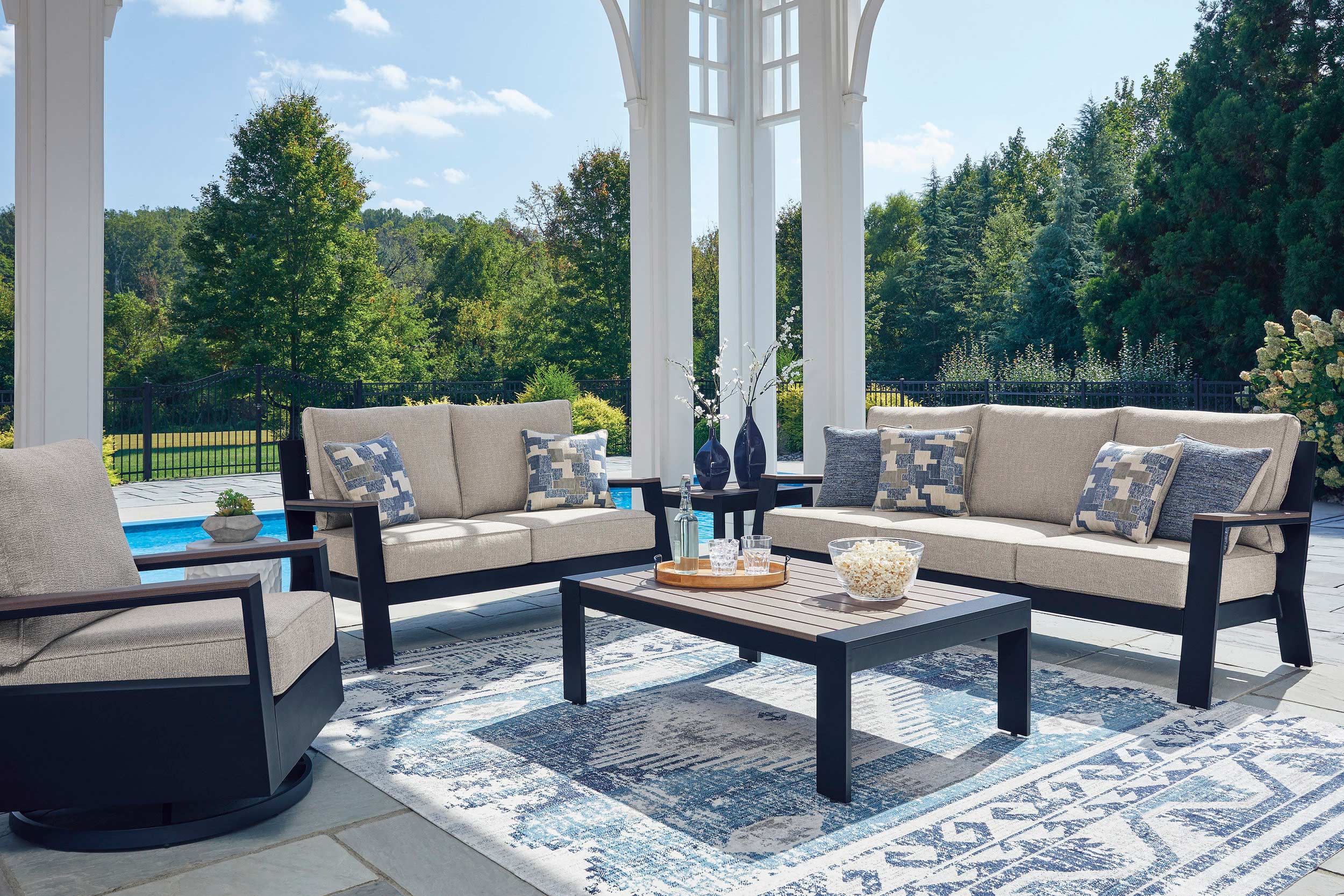 East Beach Rectangular Aluminum/Polyethylene Cocktail Table