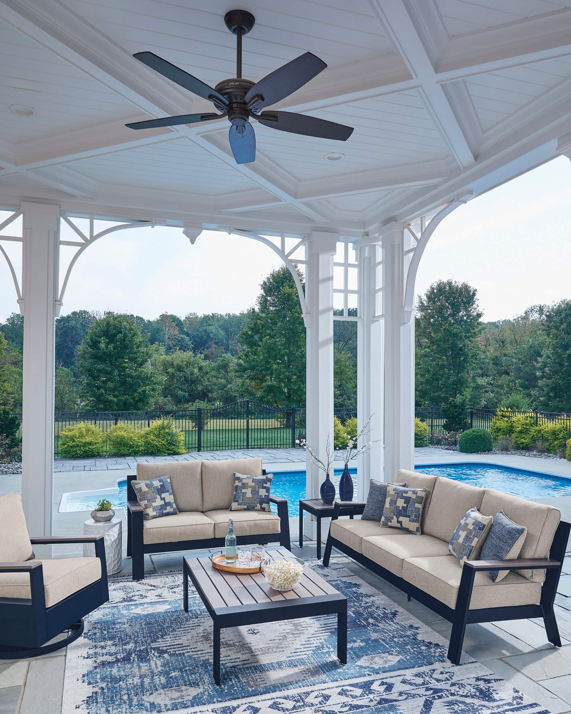 East Beach HDPE/Polyester Patio Set