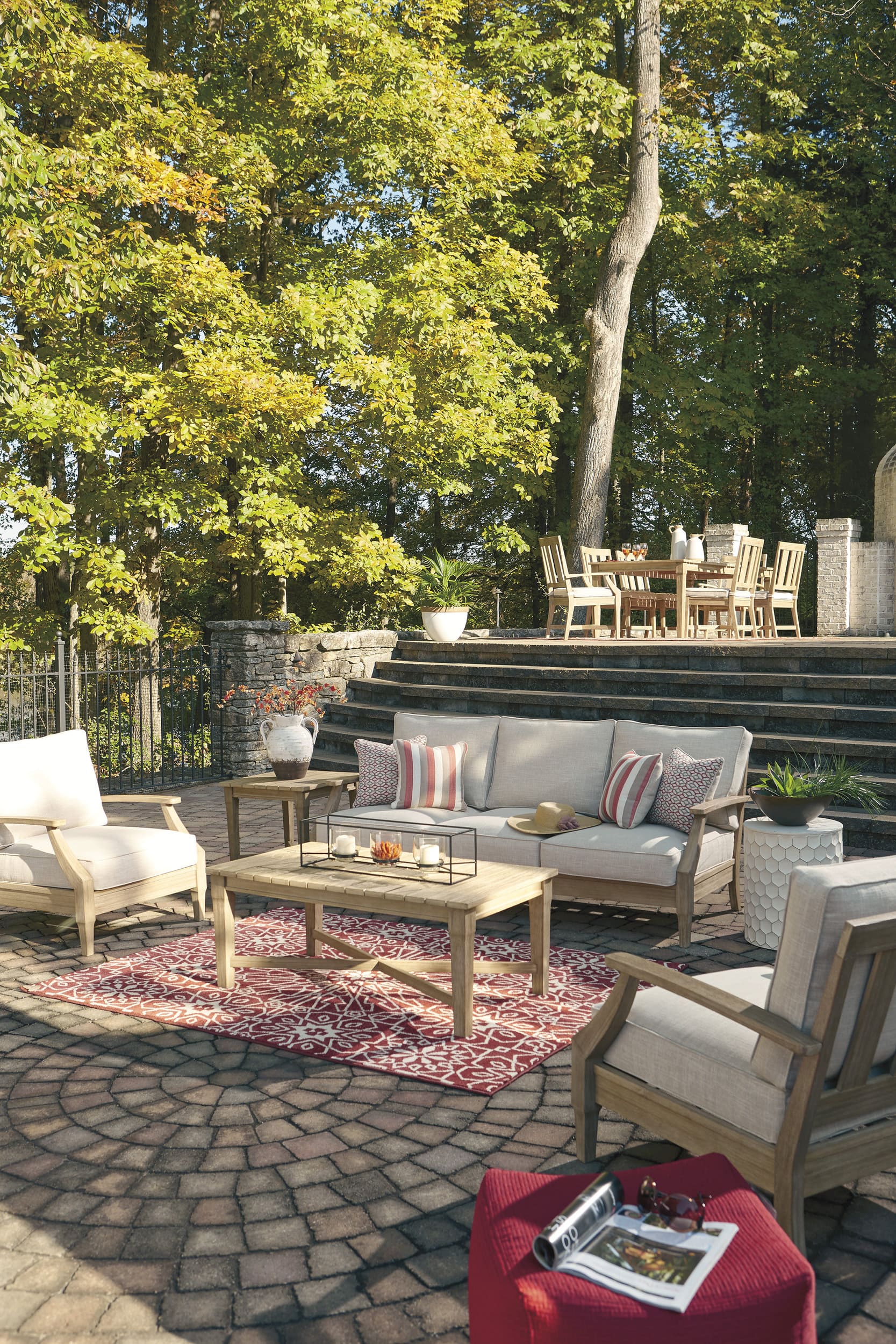 Carter Hall Polyester/Wood Patio Set