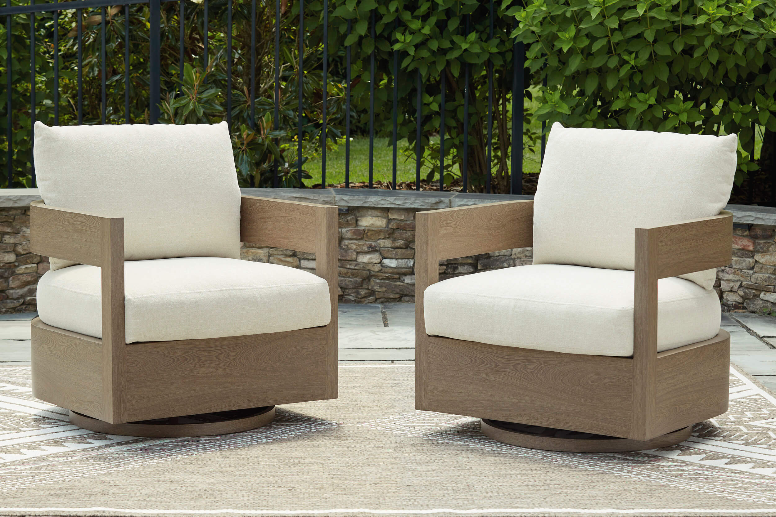 Serene Bay Aluminum/Polyester Patio Set