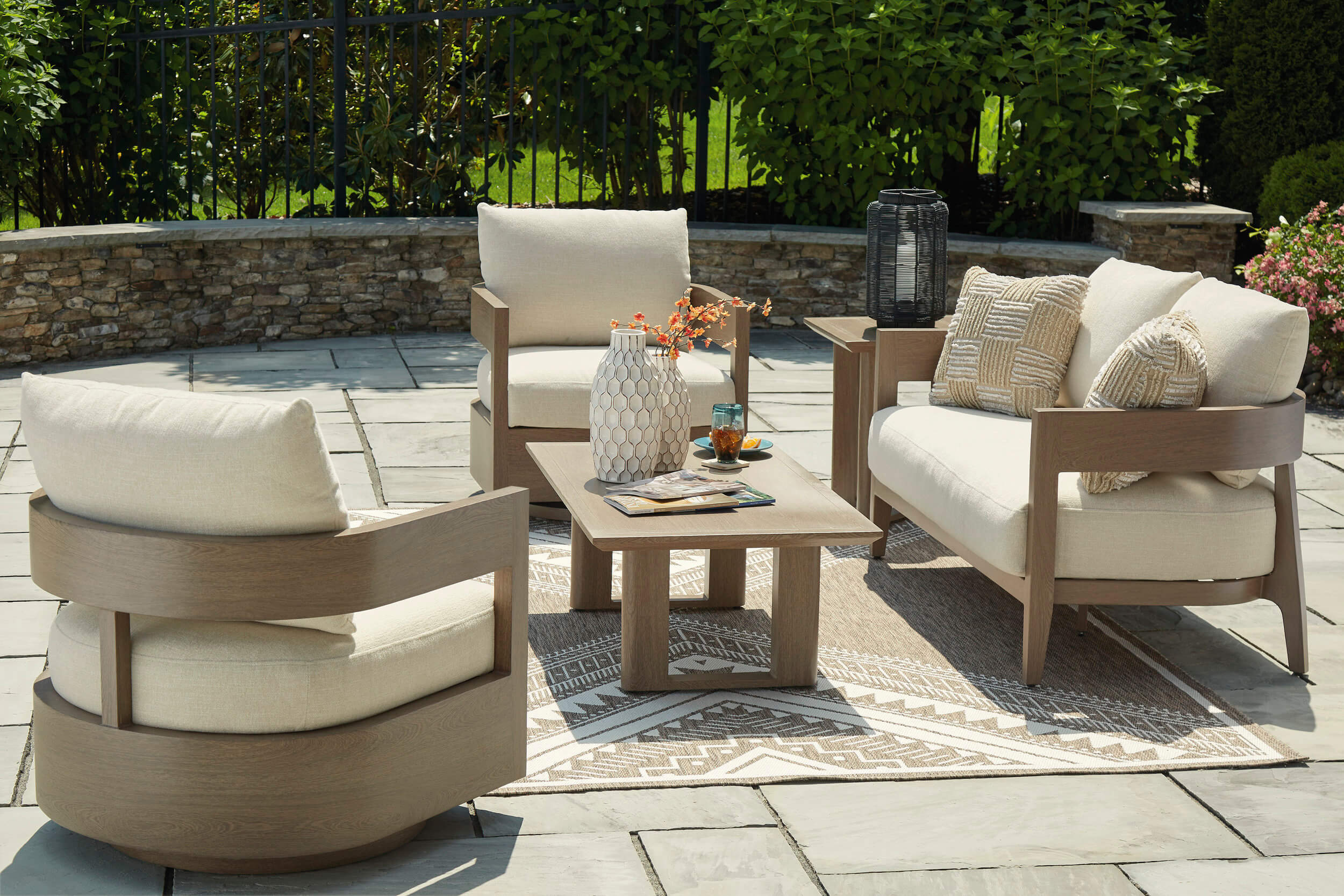 Serene Bay Aluminum/Polyester Patio Set