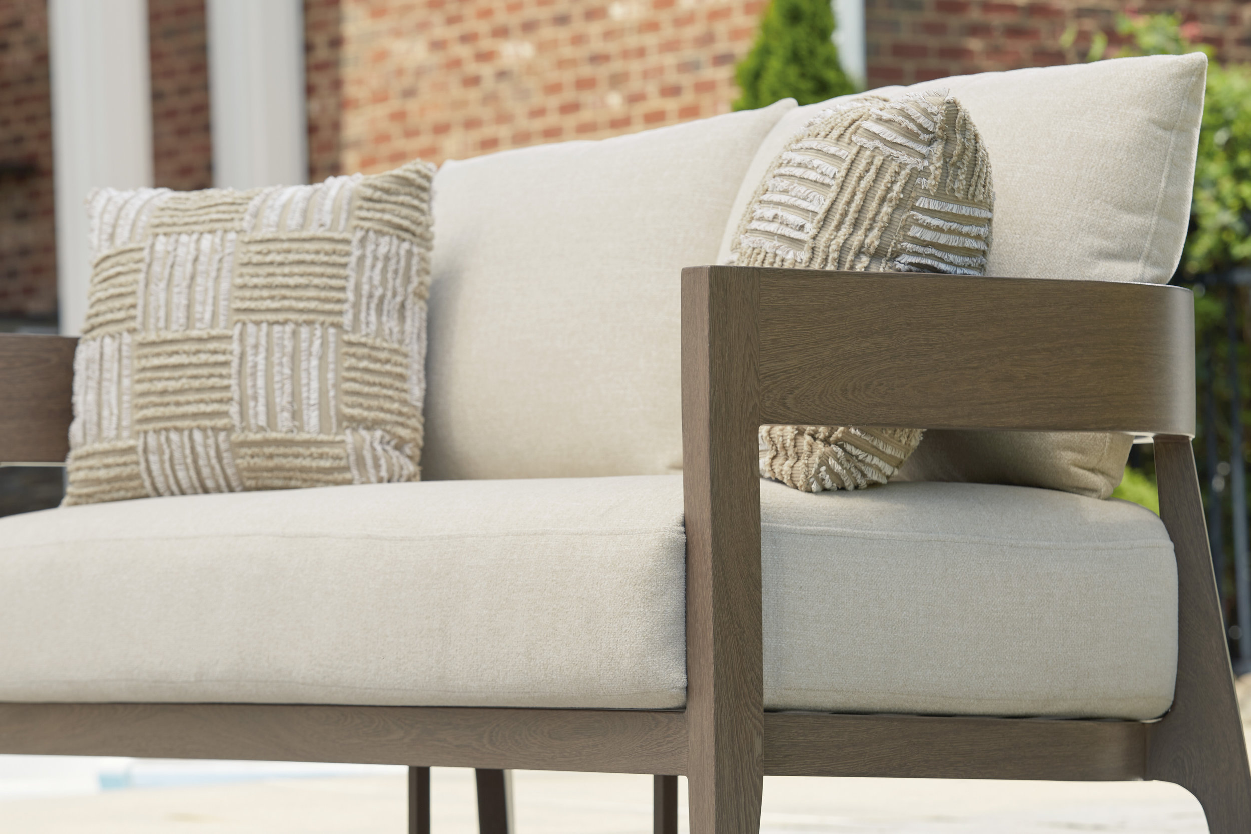 Serene Bay Aluminum/Polyester Patio Set