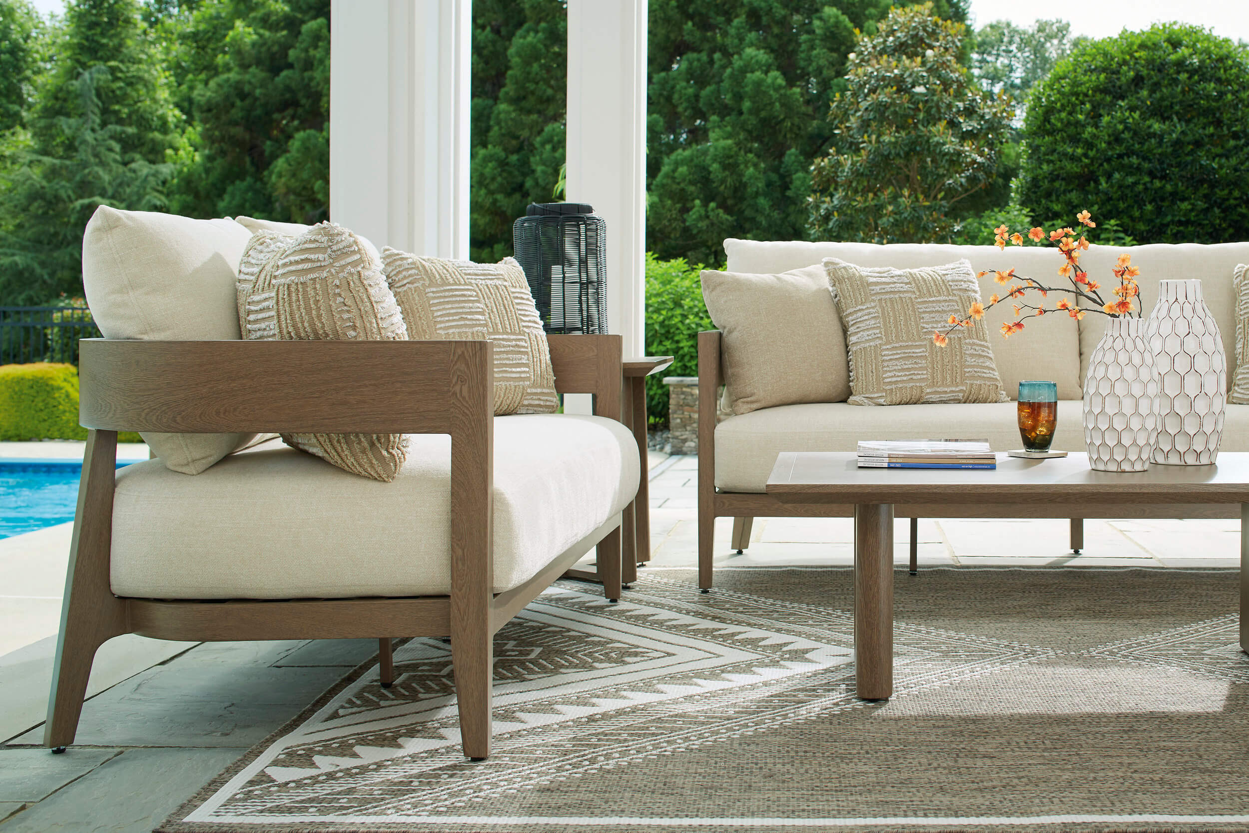 Serene Bay Aluminum/Polyester Patio Set