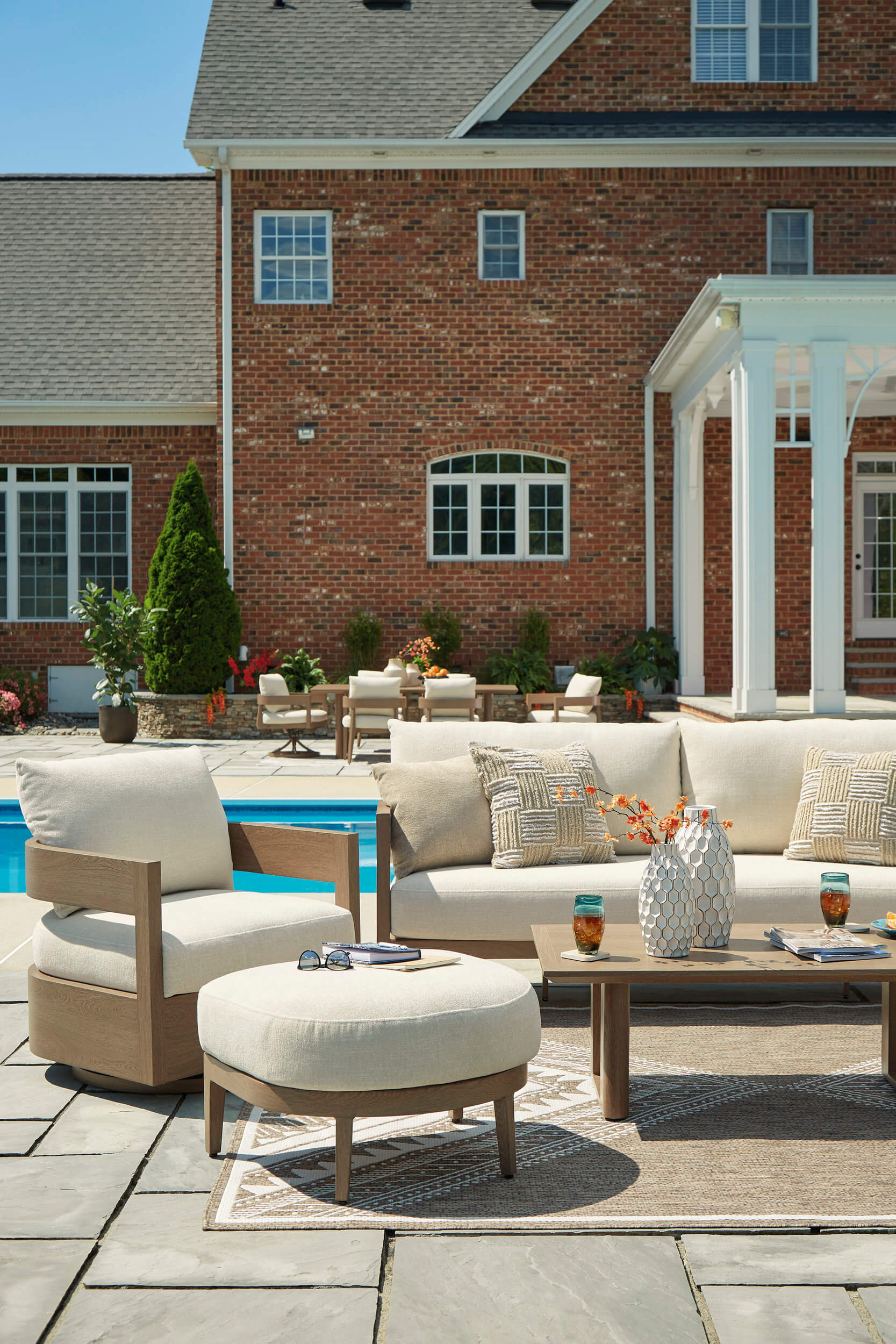 Serene Bay Aluminum/Polyester Sofa with Cushion