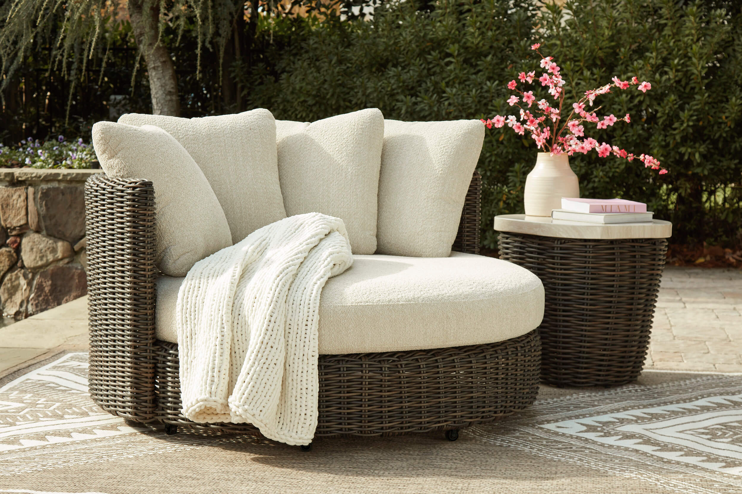 Kimora L-Shaped Resin Wicker/Aluminum 4-Piece Outdoor Sectional