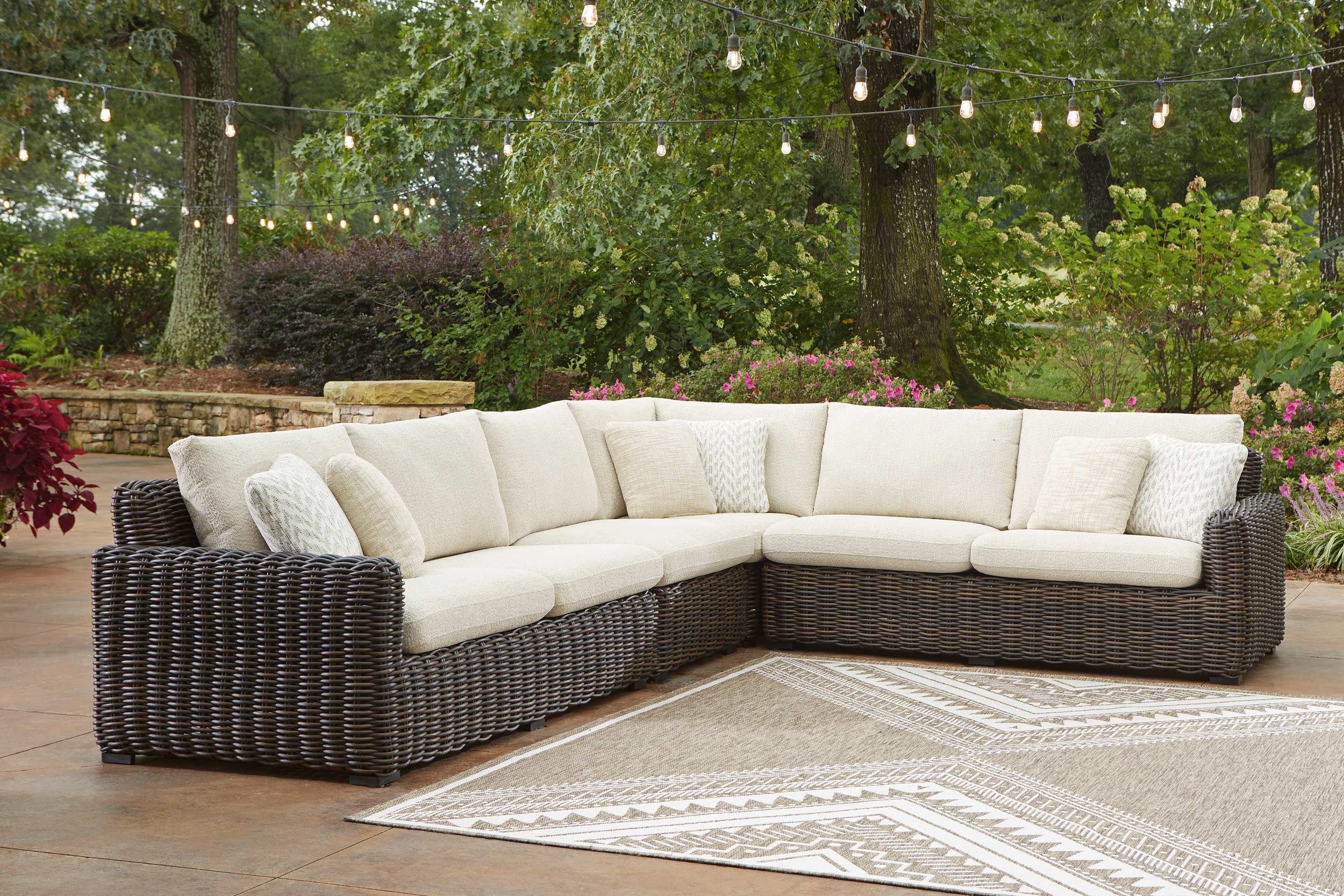 Kimora L-Shaped Resin Wicker/Aluminum 4-Piece Outdoor Sectional