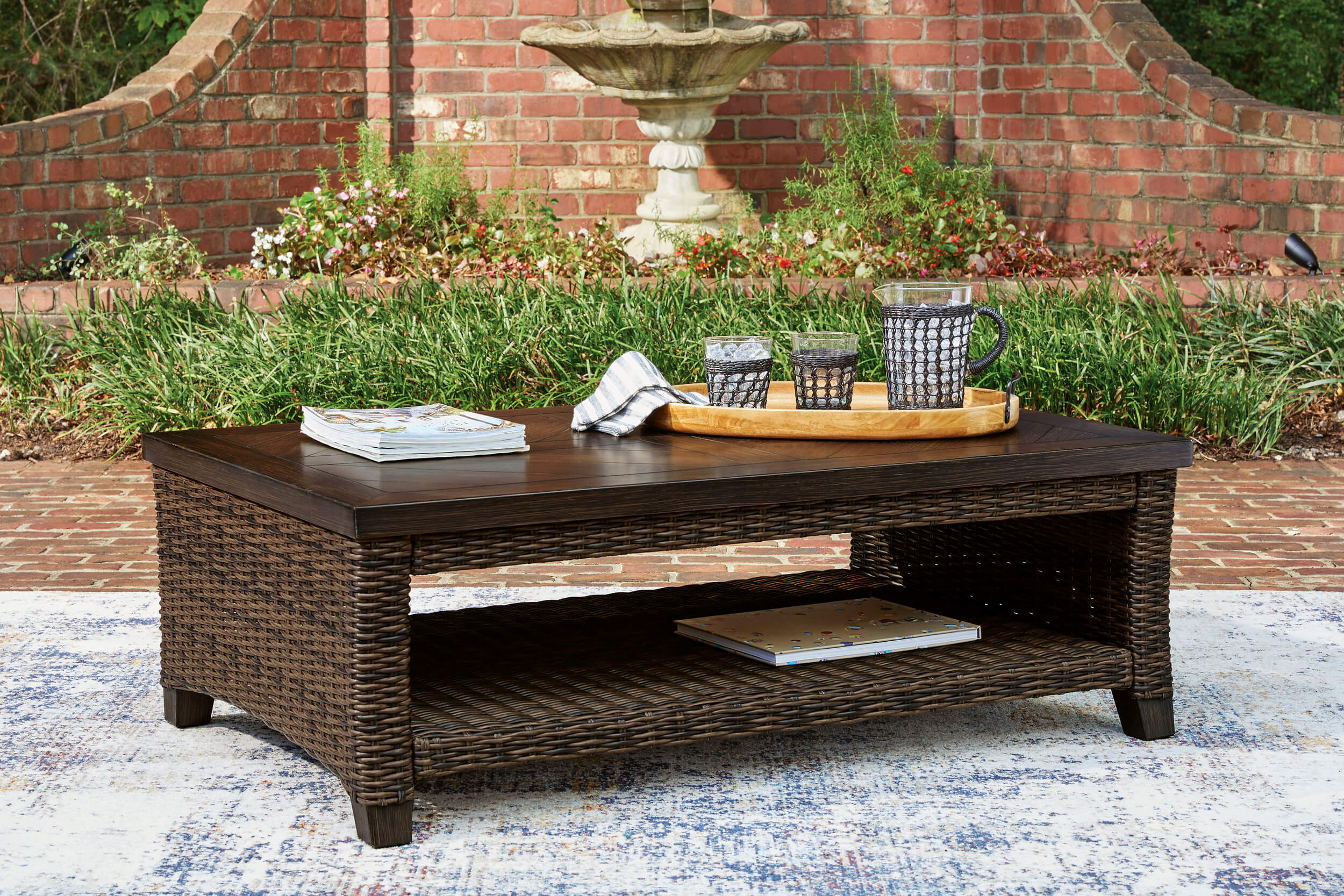 Monterey Point Resin Wicker/Aluminum Patio Set