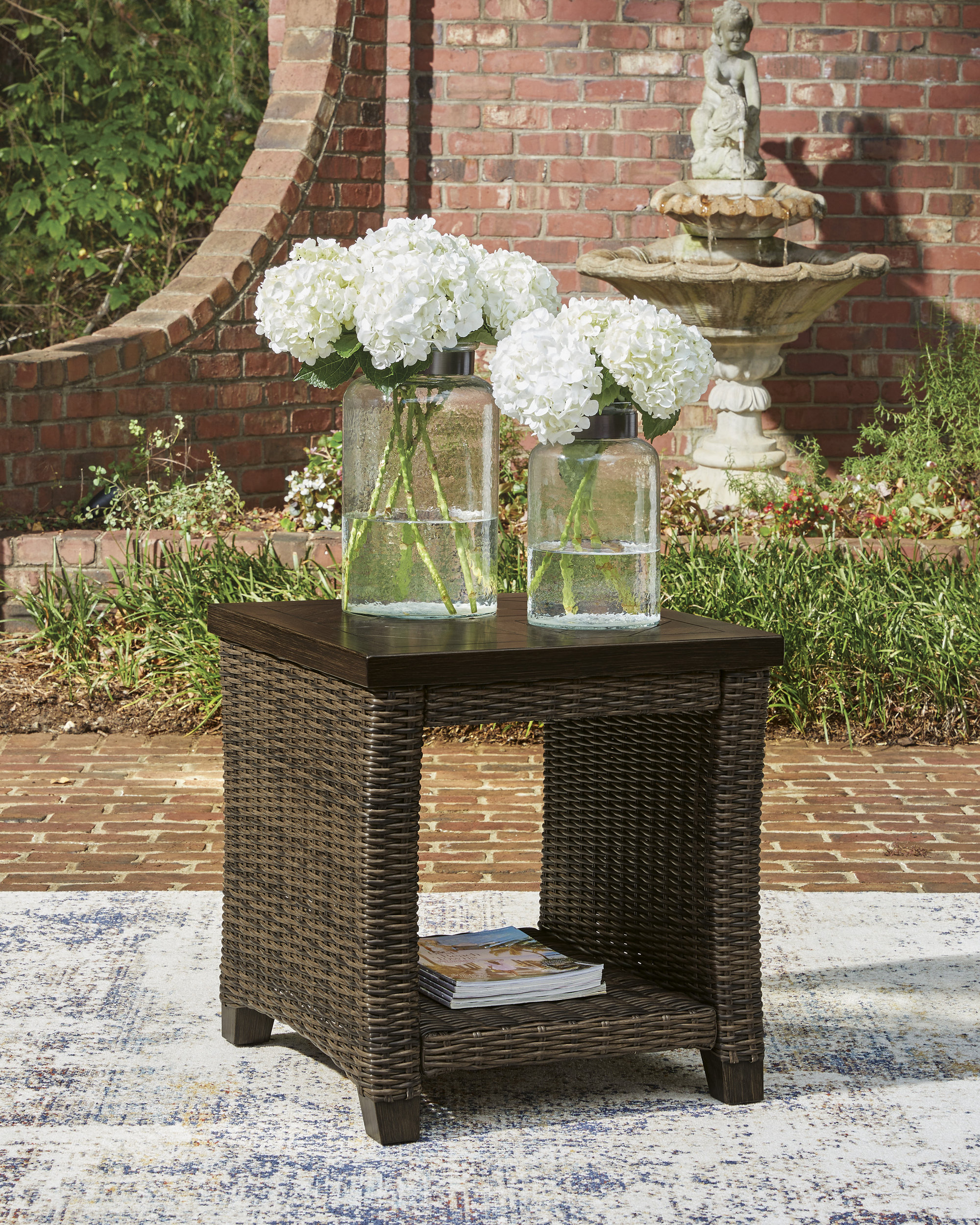 Monterey Point Square Woven Wicker/Aluminum End Table