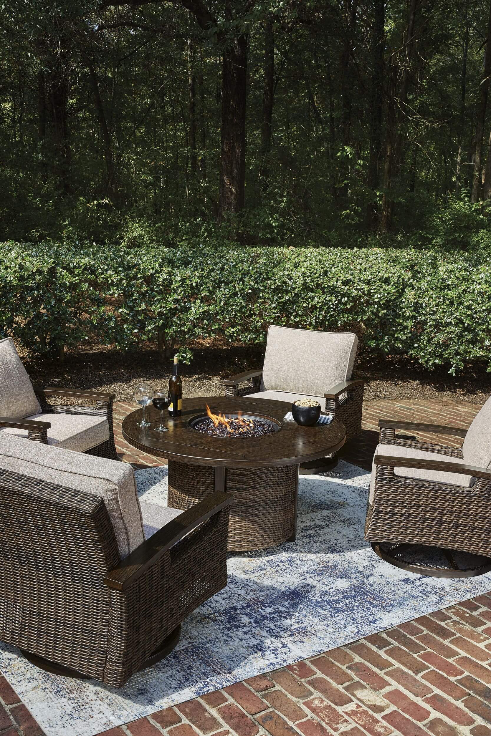 Monterey Point 2-Piece Resin Wicker/Aluminum Swivel Lounge Chair