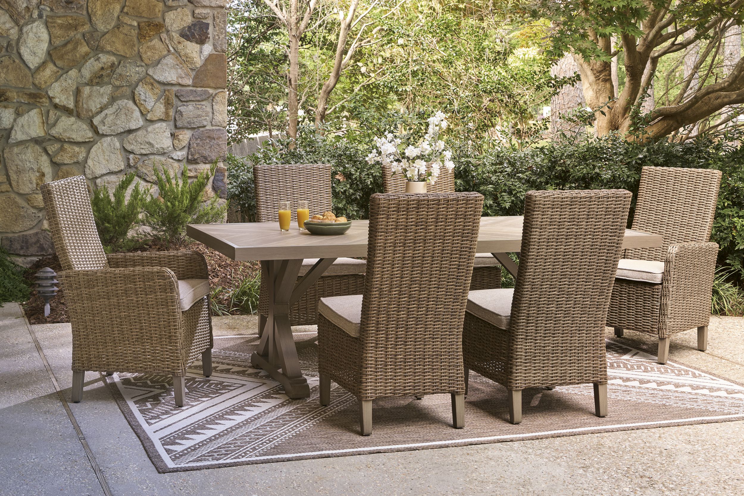 Laguna Heights Wicker/Aluminum Armchair with Cushion