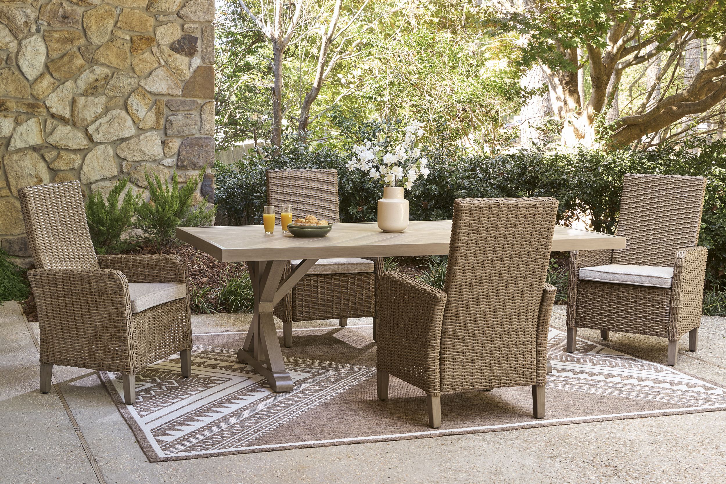 Laguna Heights Wicker/Aluminum Armchair with Cushion