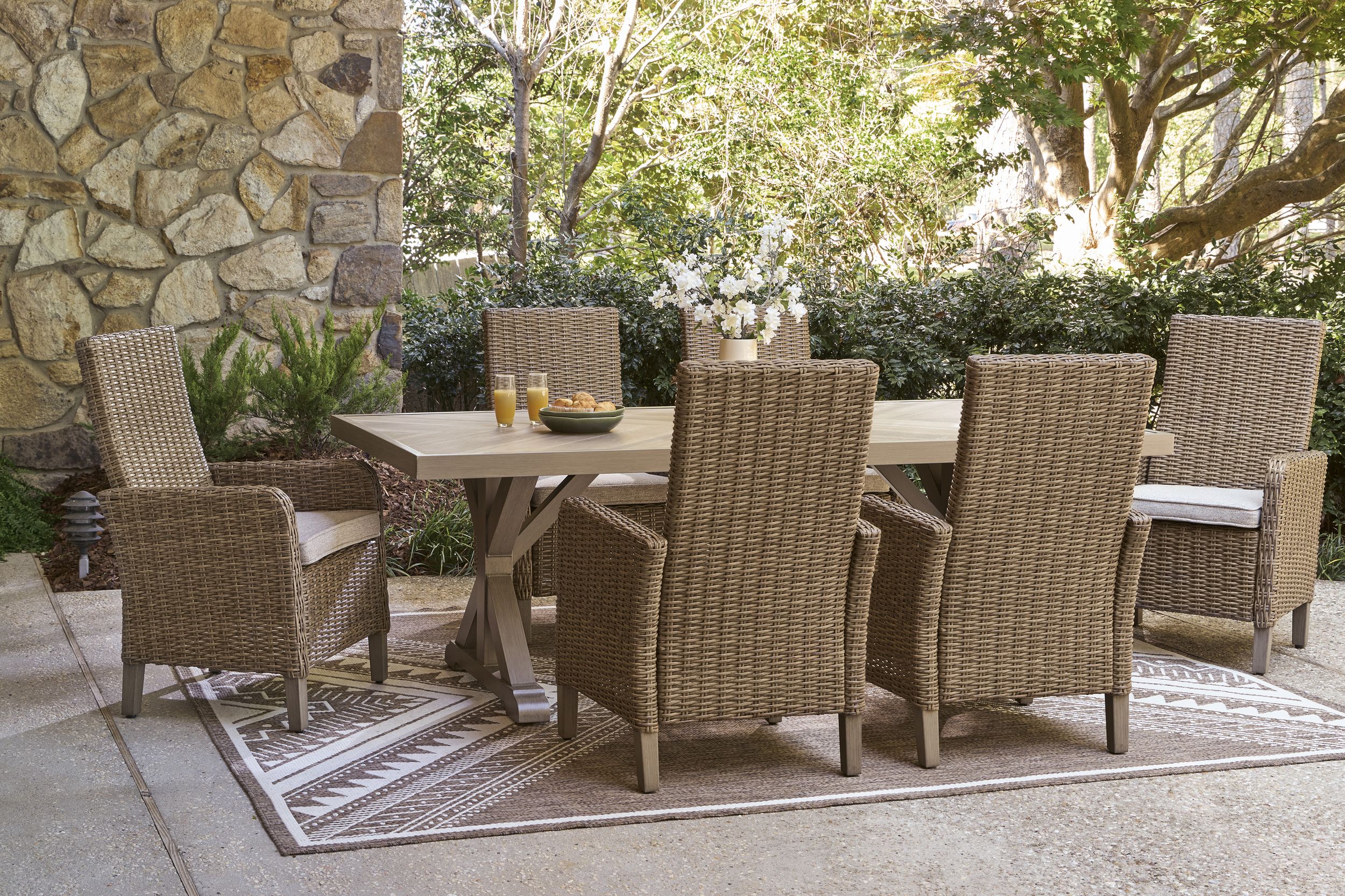 Laguna Heights Wicker/Aluminum Armchair with Cushion