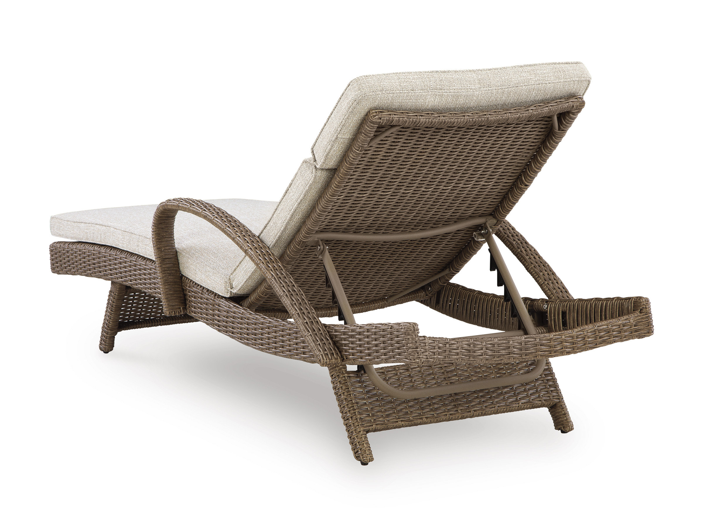Laguna Heights Resin Wicker/Aluminum Chaise Lounge with Cushion
