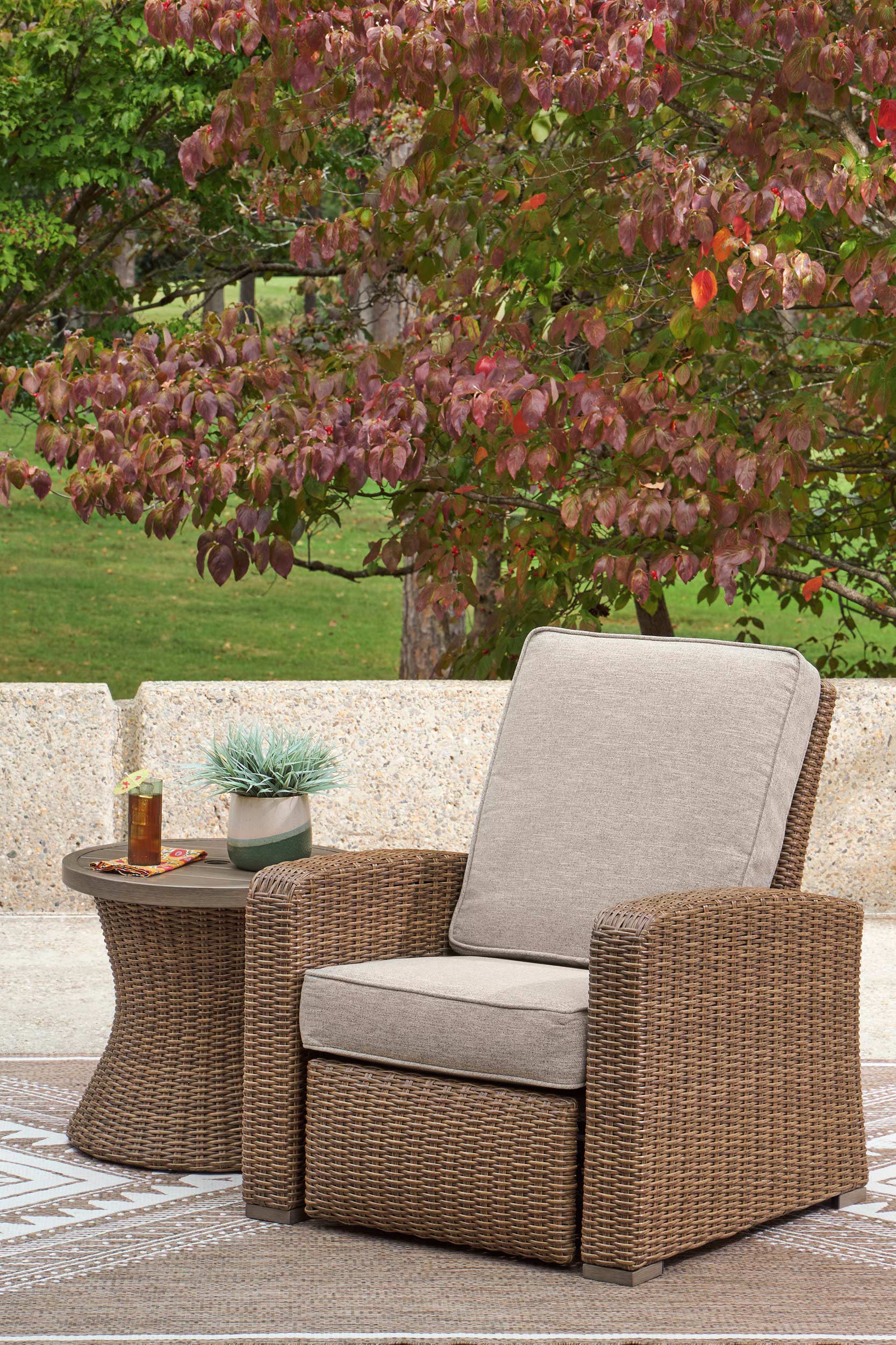 Laguna Heights Resin Wicker/Aluminum Patio Set