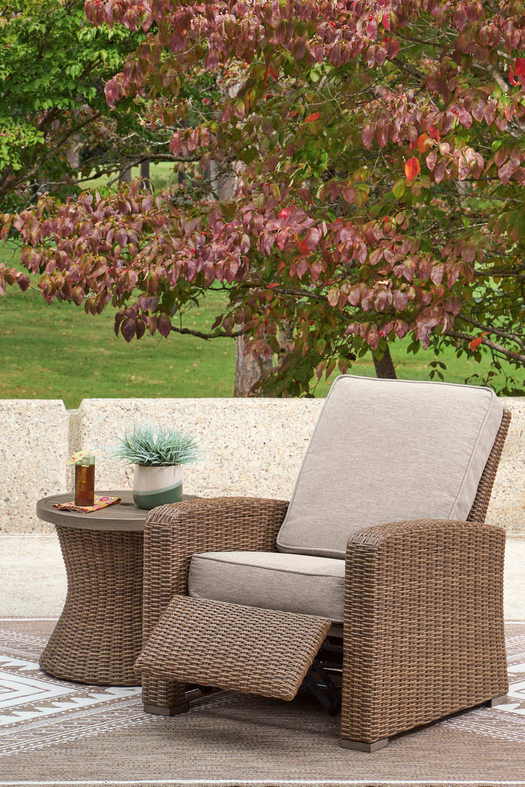 Laguna Heights Resin Wicker/Aluminum Patio Set