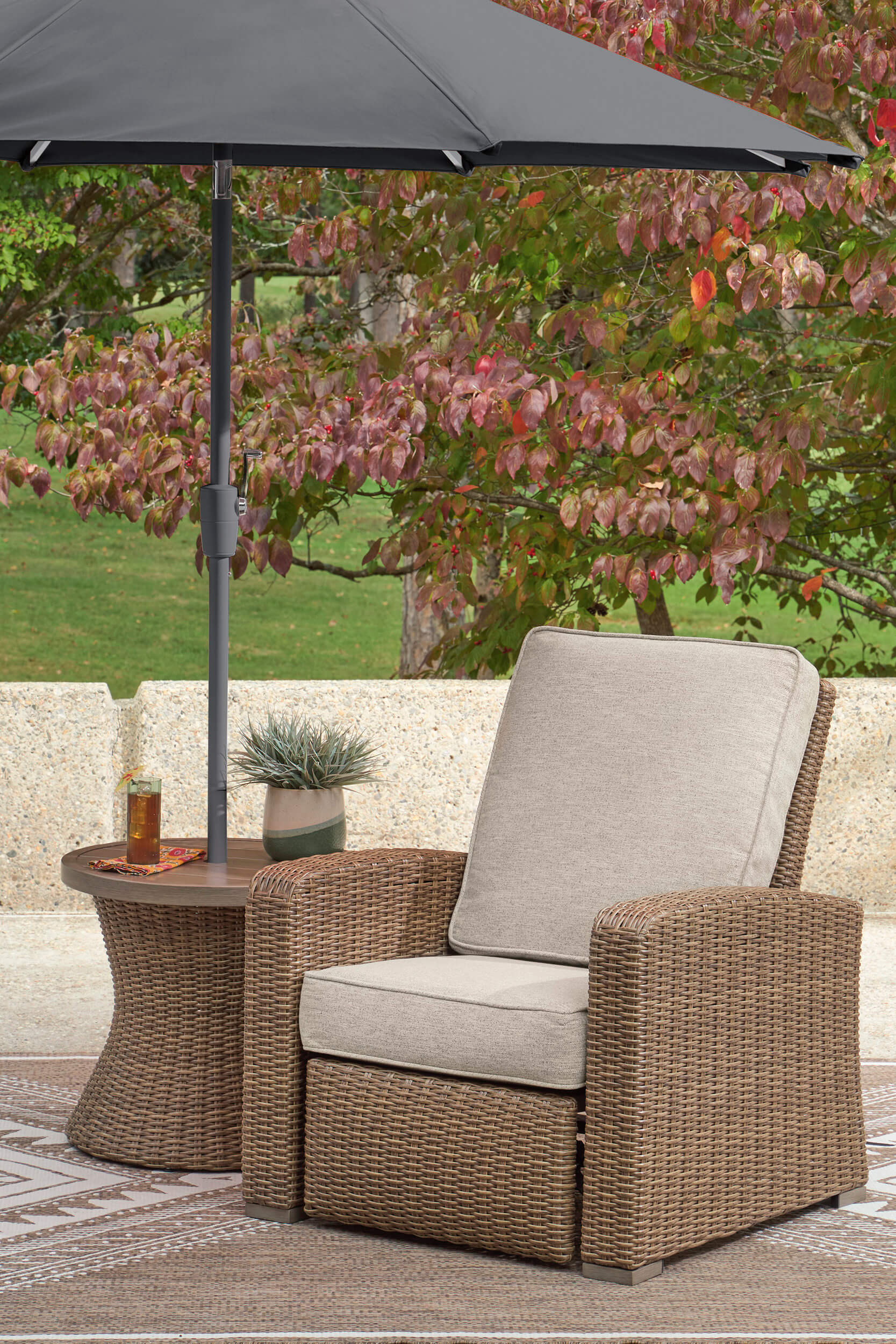 Laguna Heights Resin Wicker/Aluminum Patio Set