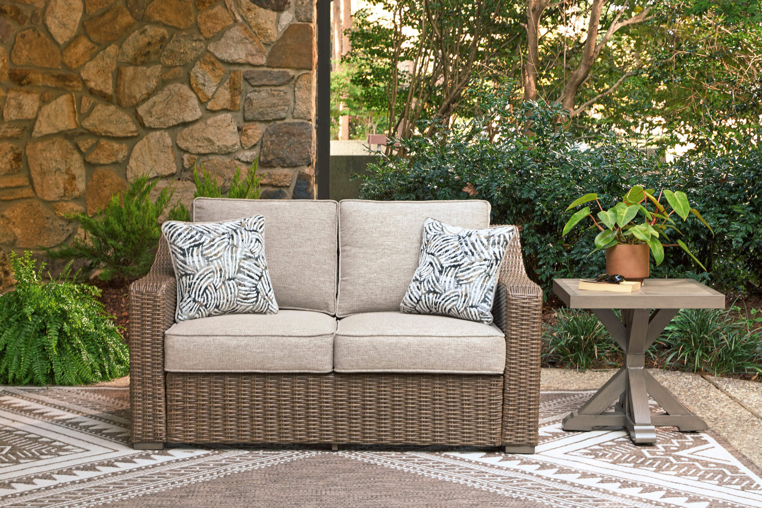 Laguna Heights Resin Wicker/Aluminum Loveseat with Cushion