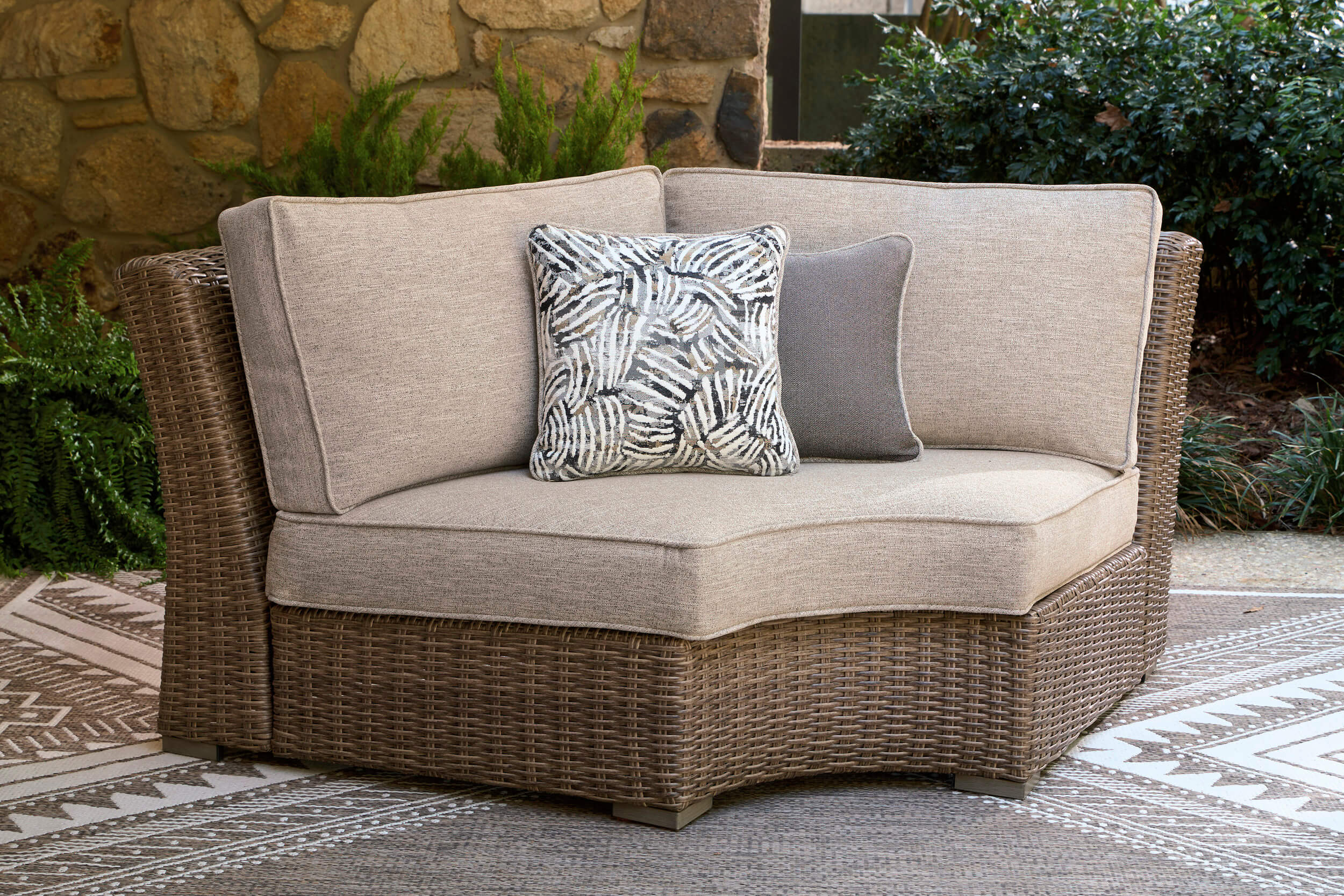 Laguna Heights L-Shaped Resin Wicker/Aluminum 4-Piece Outdoor Sectional