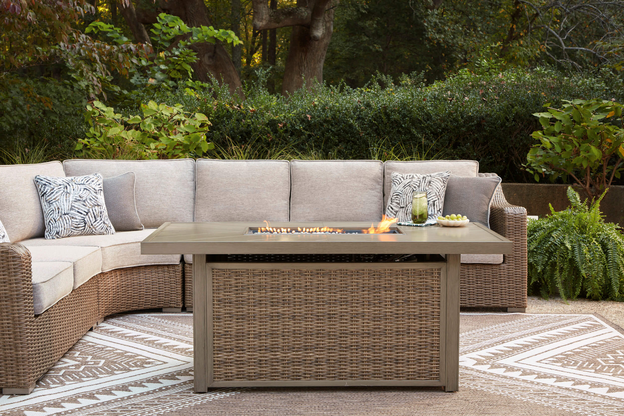 Laguna Heights L-Shaped Resin Wicker/Aluminum 4-Piece Outdoor Sectional